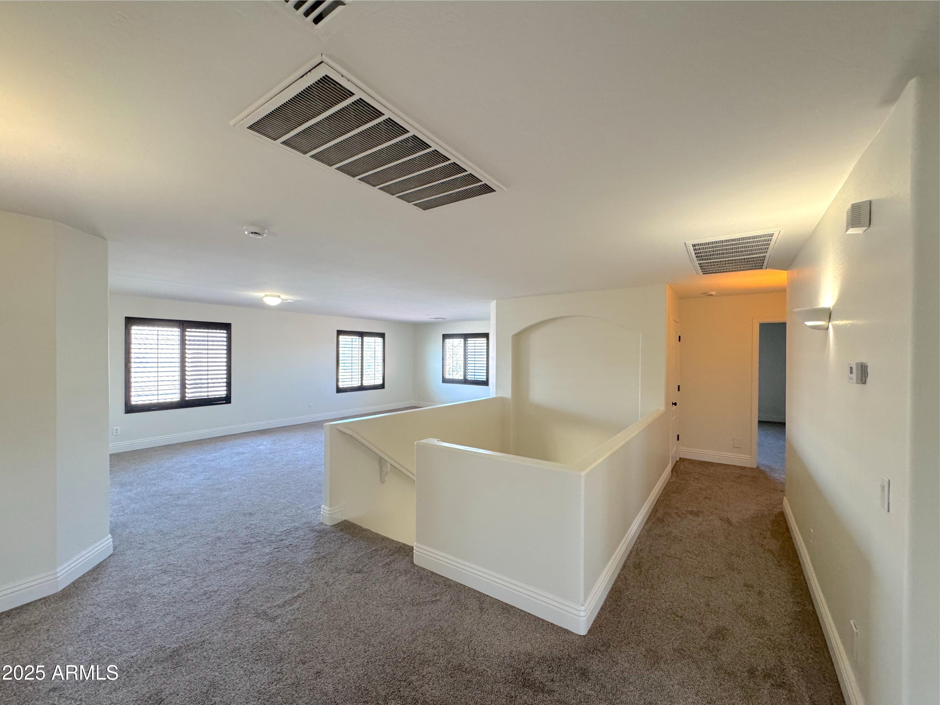 1637 W GREEN TREE Drive