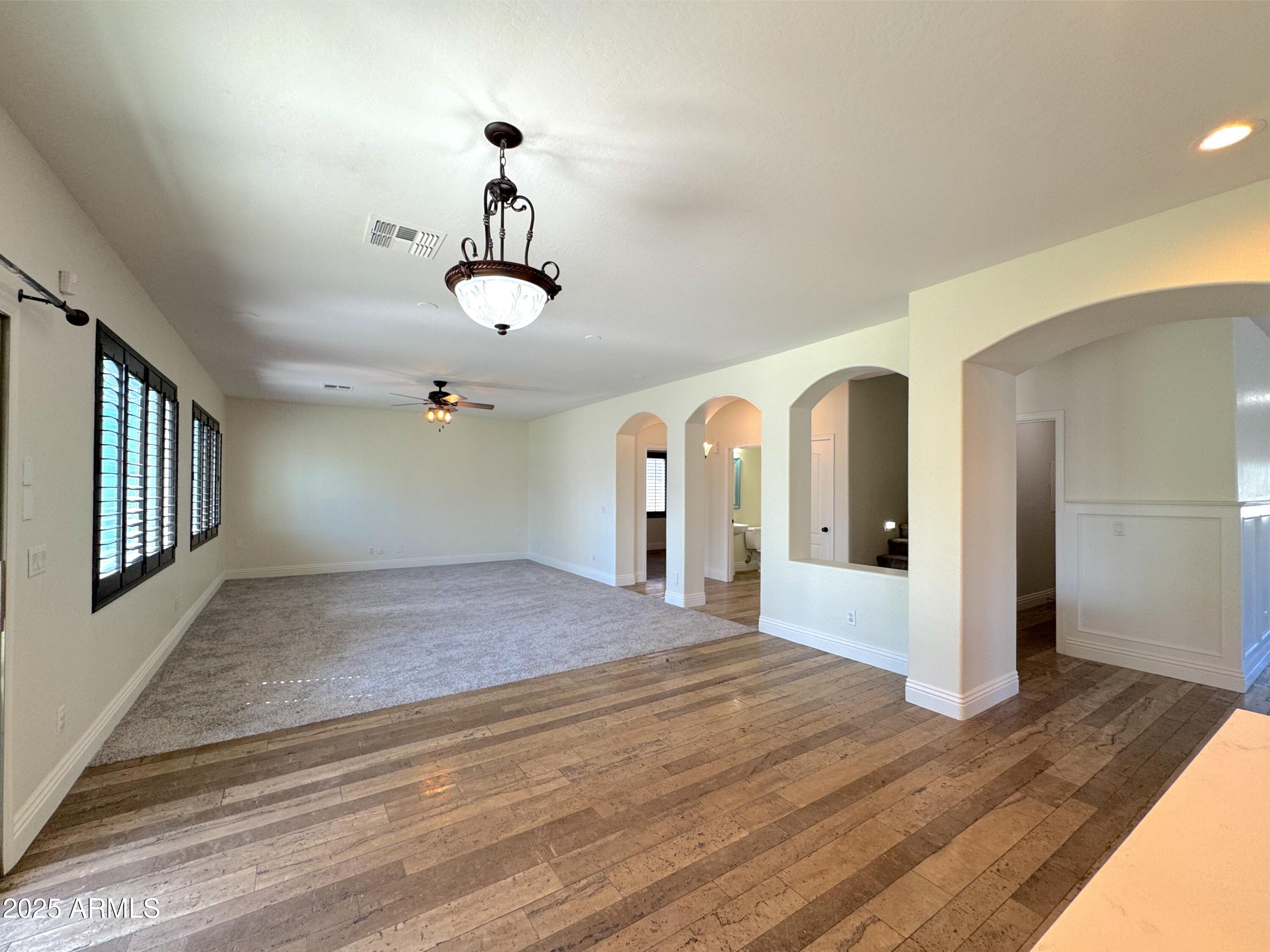 1637 W GREEN TREE Drive