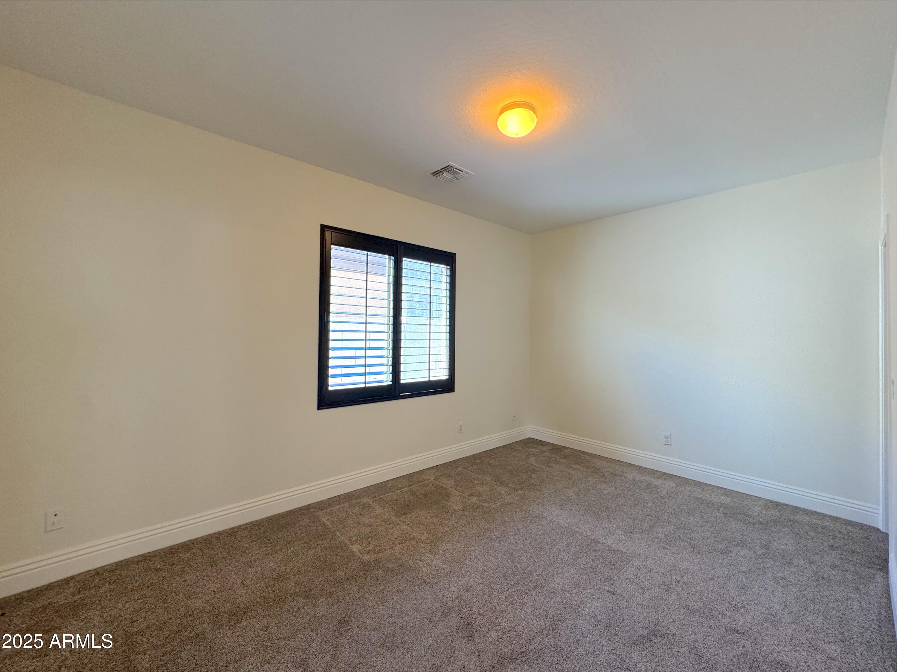 1637 W GREEN TREE Drive