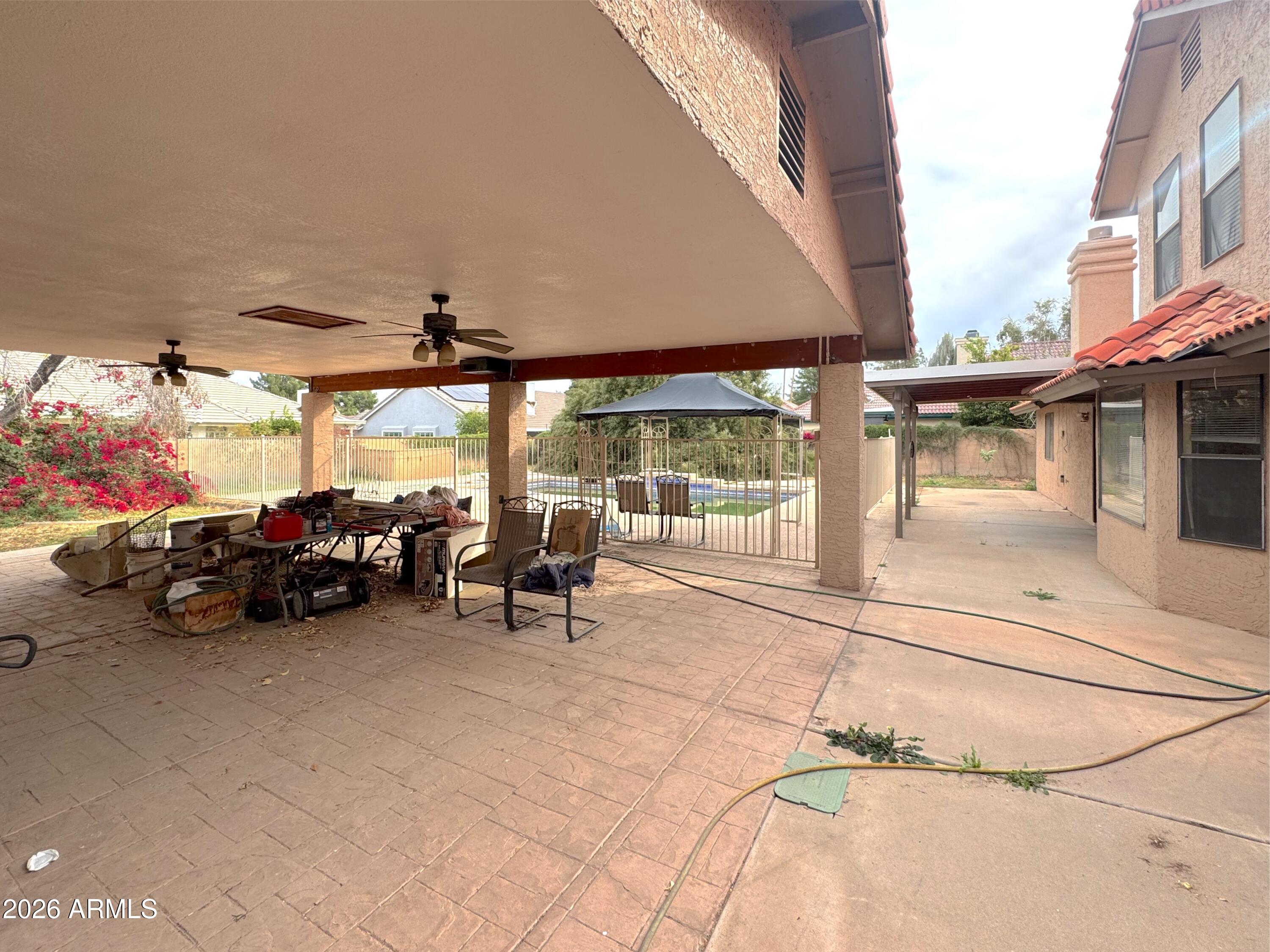 510 E HOUSTON Avenue