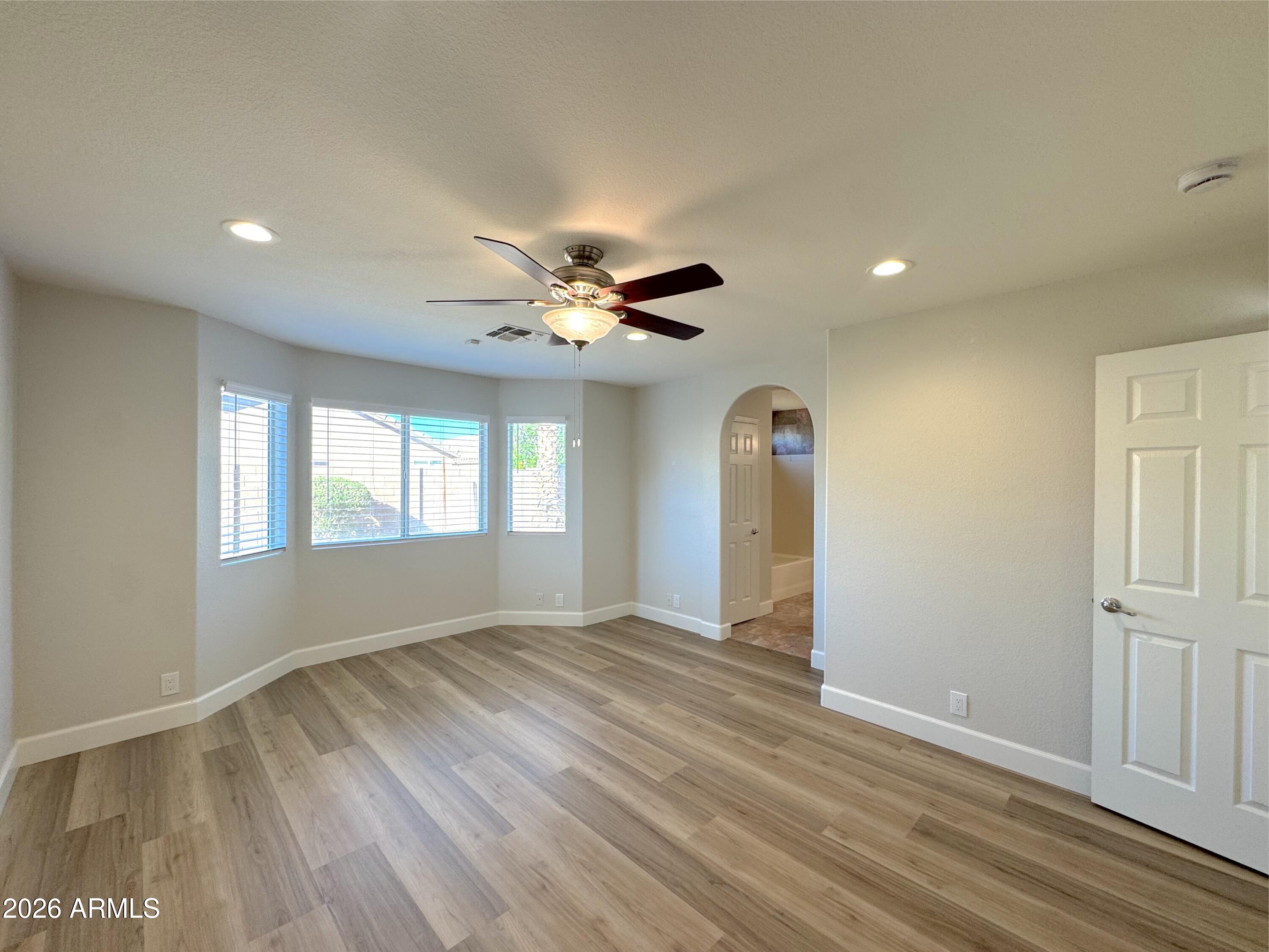 2516 E CAMELLIA Drive