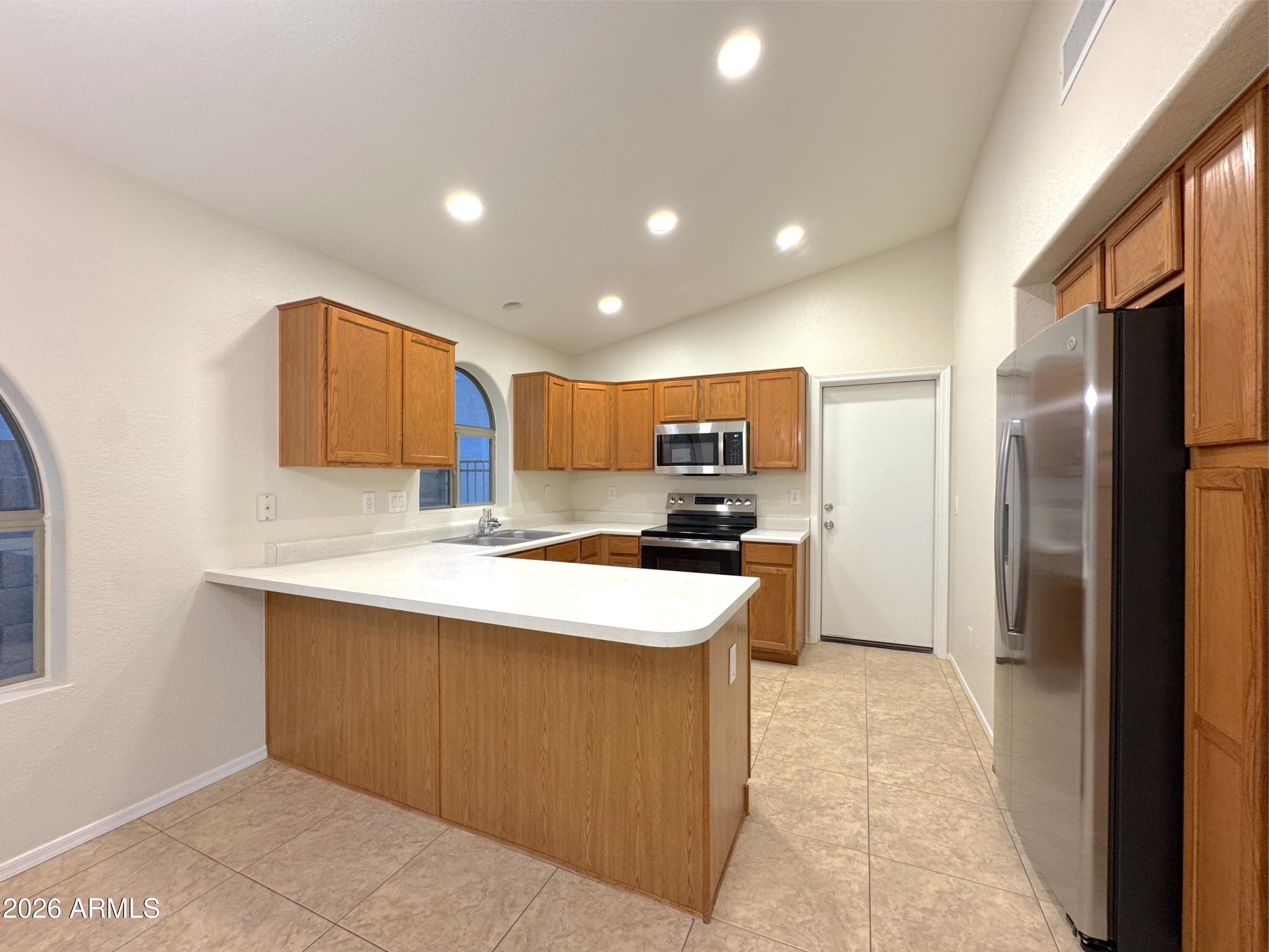 1051 S HONEYSUCKLE Lane