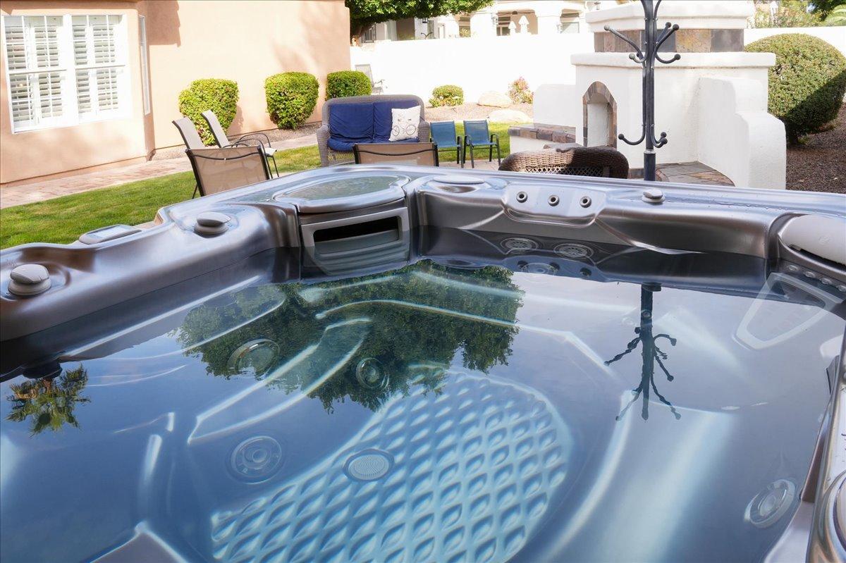 1909 E Coral Tree Drive