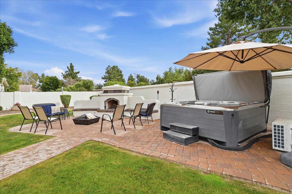 1909 E Coral Tree Drive