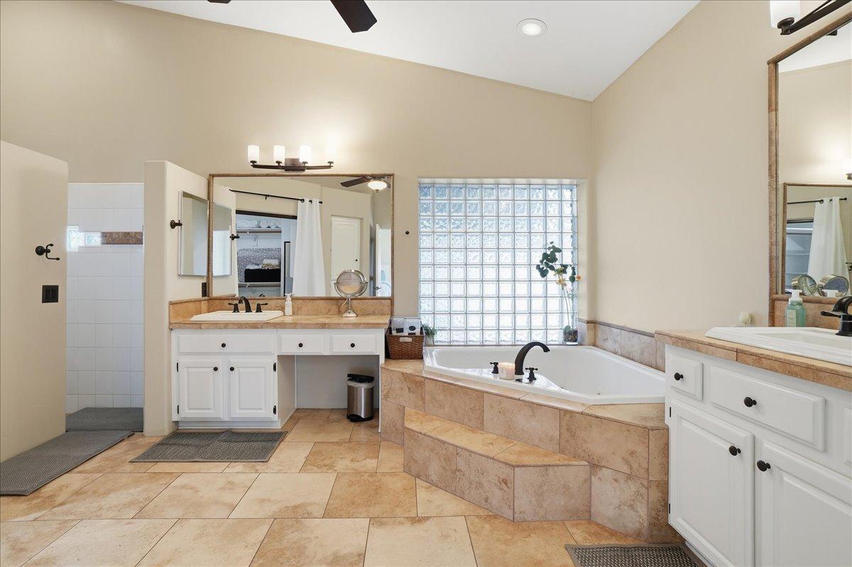 1909 E Coral Tree Drive