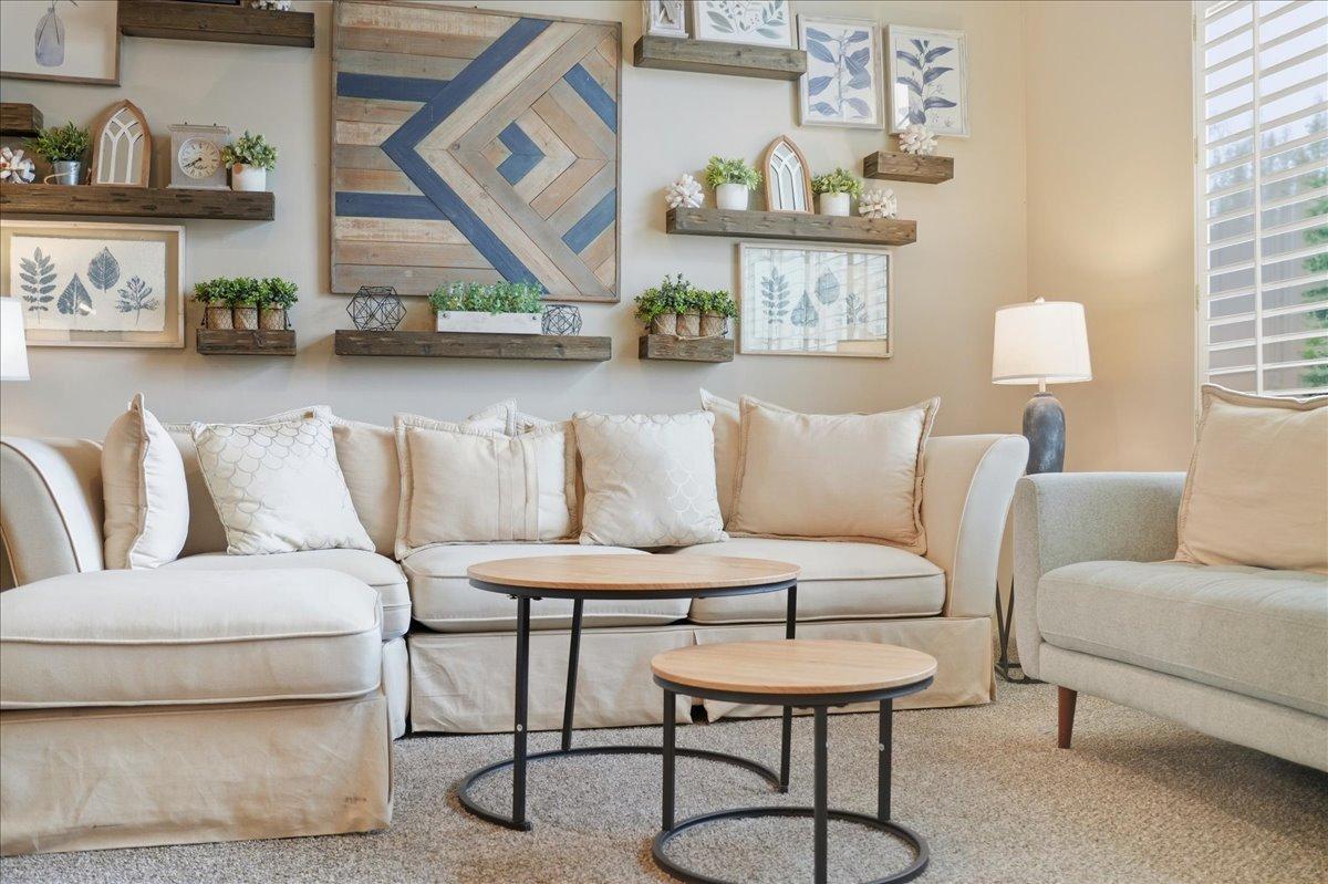 1909 E Coral Tree Drive