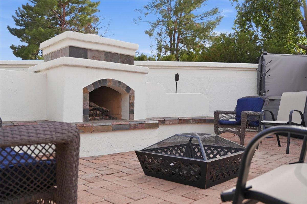 1909 E Coral Tree Drive
