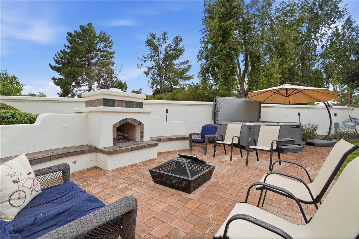 1909 E Coral Tree Drive