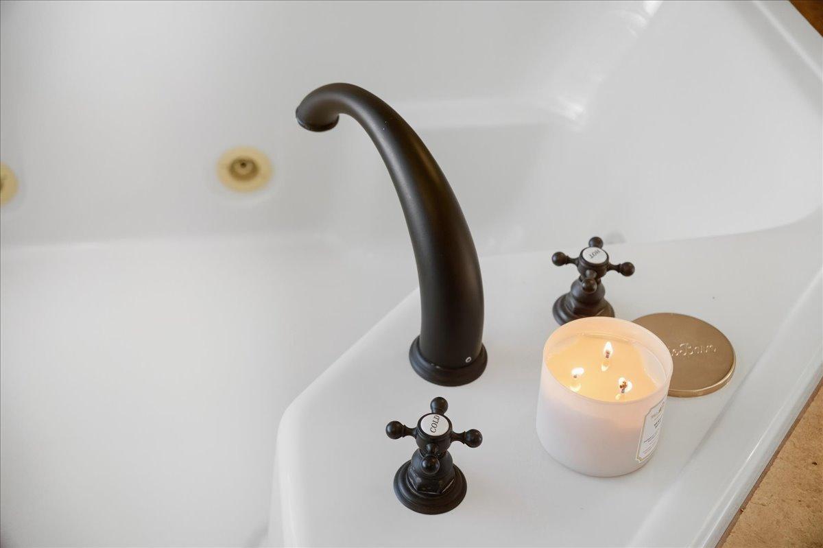 1909 E Coral Tree Drive