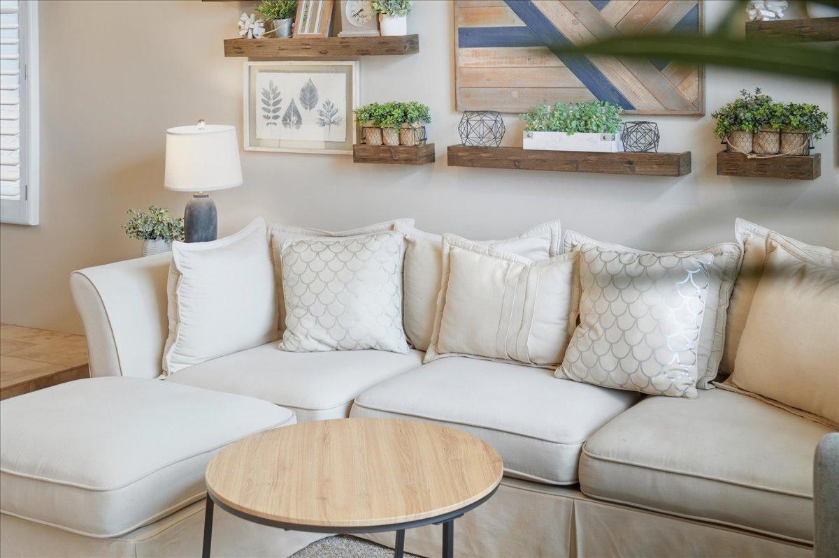 1909 E Coral Tree Drive