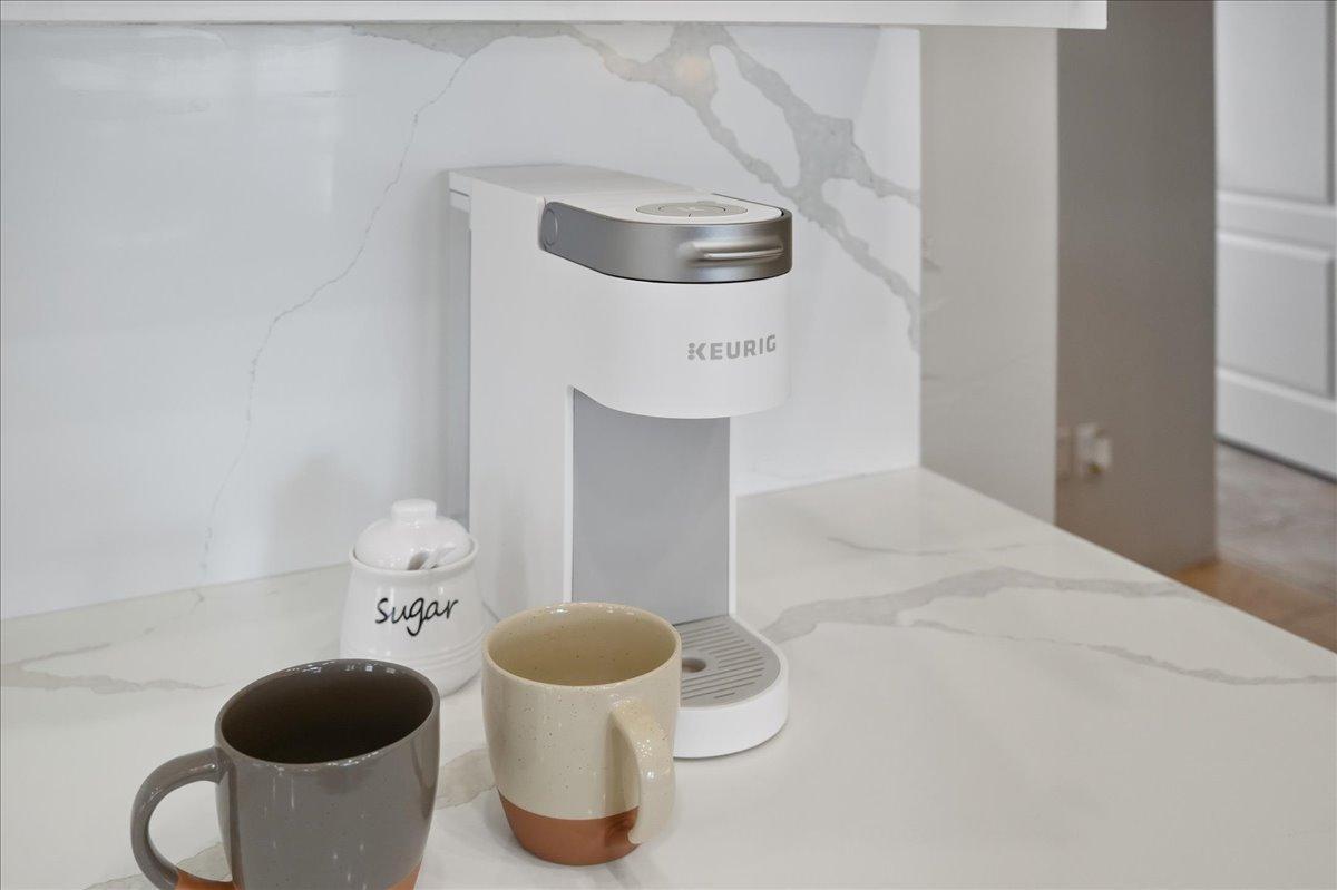 1909 E Coral Tree Drive