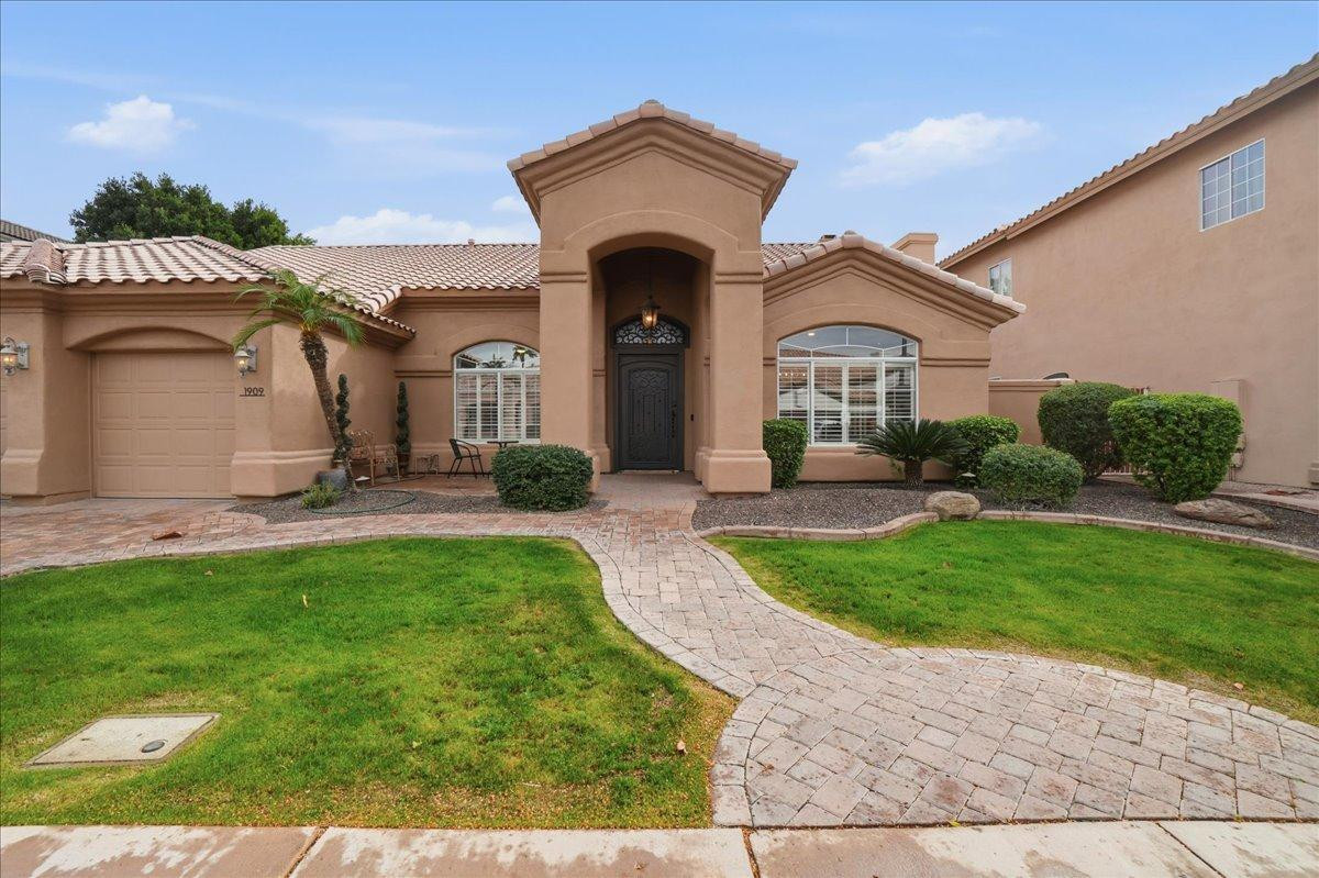 1909 E Coral Tree Drive