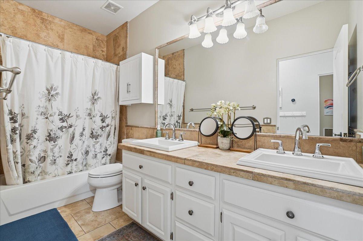 1909 E Coral Tree Drive