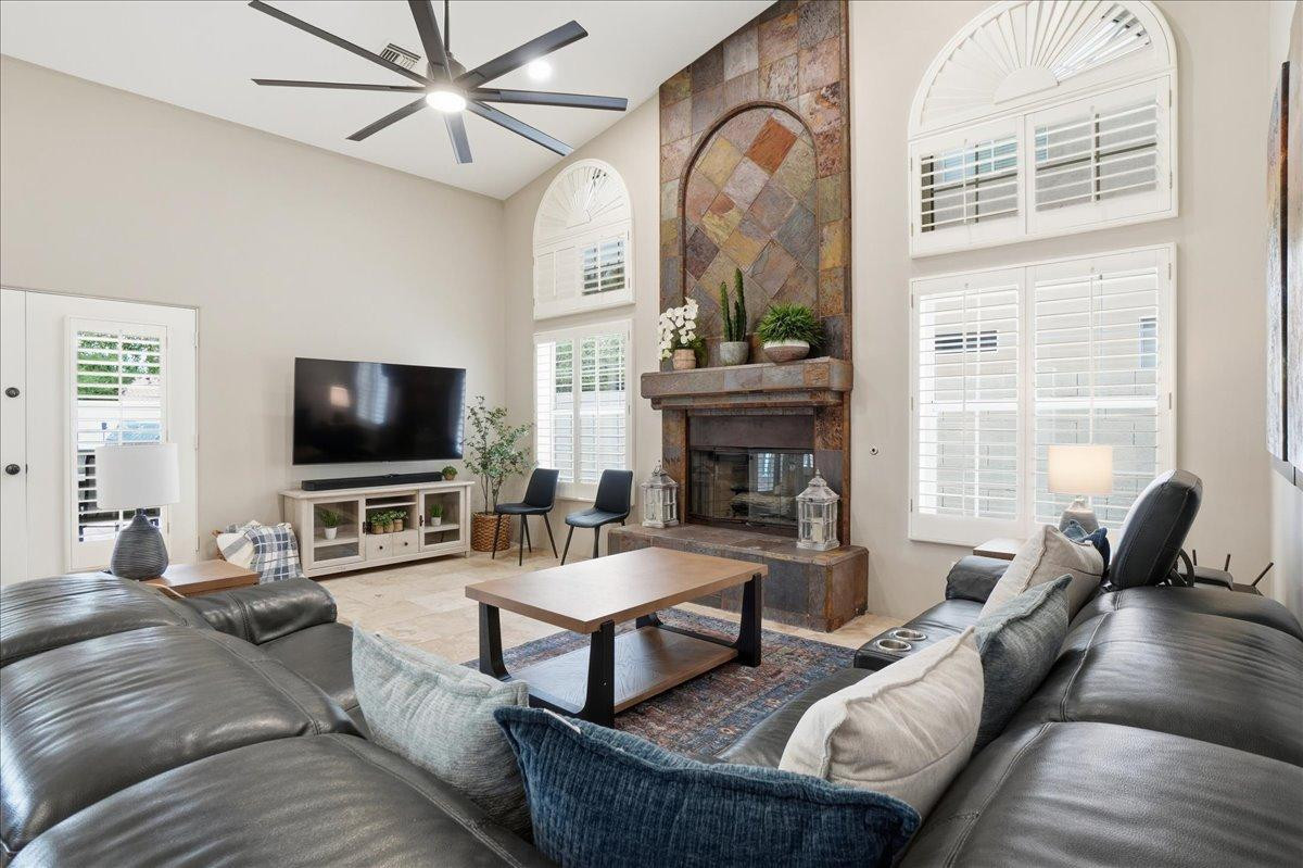 1909 E Coral Tree Drive