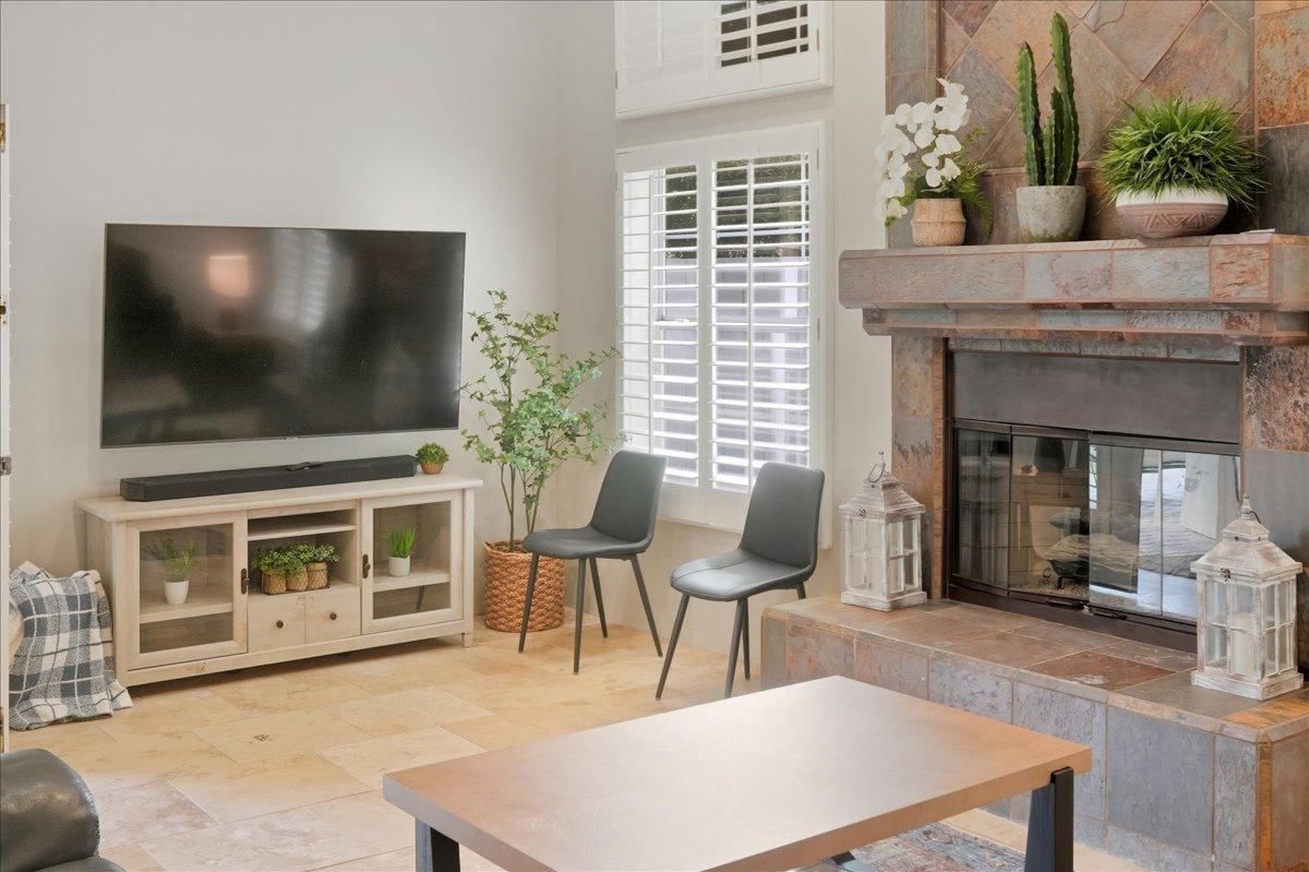 1909 E Coral Tree Drive