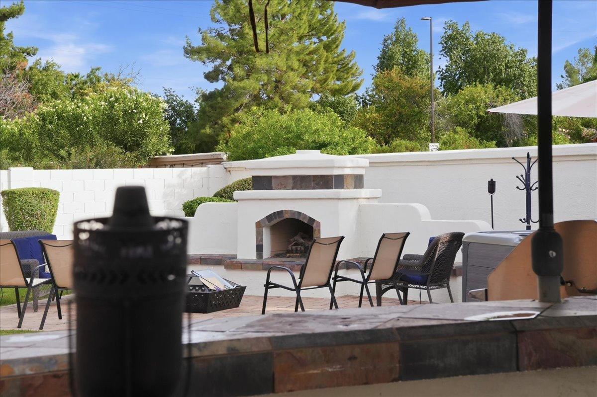1909 E Coral Tree Drive