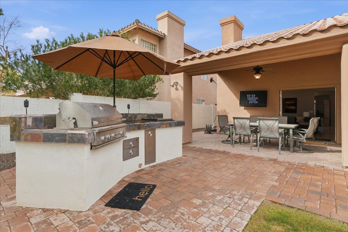 1909 E Coral Tree Drive