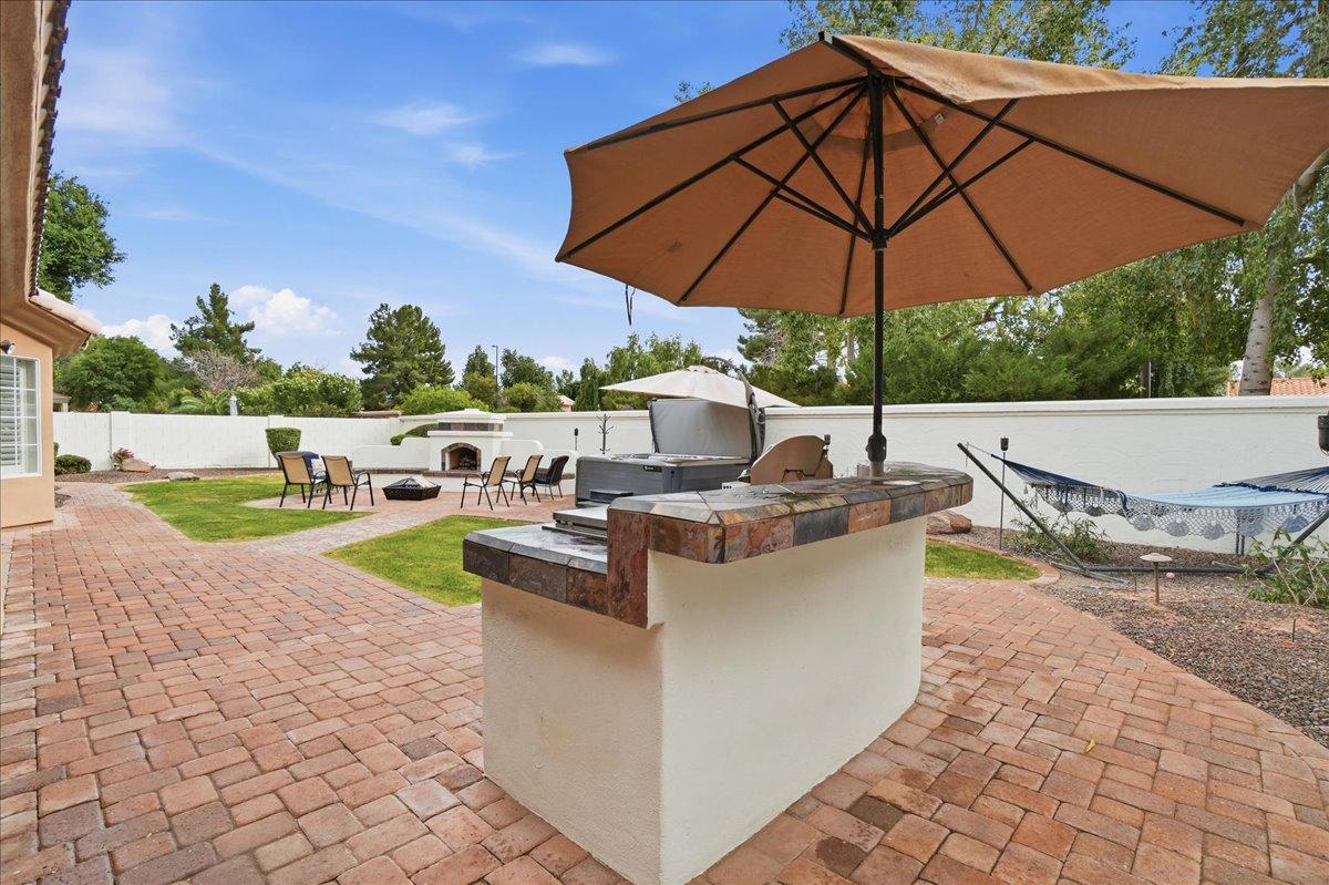 1909 E Coral Tree Drive