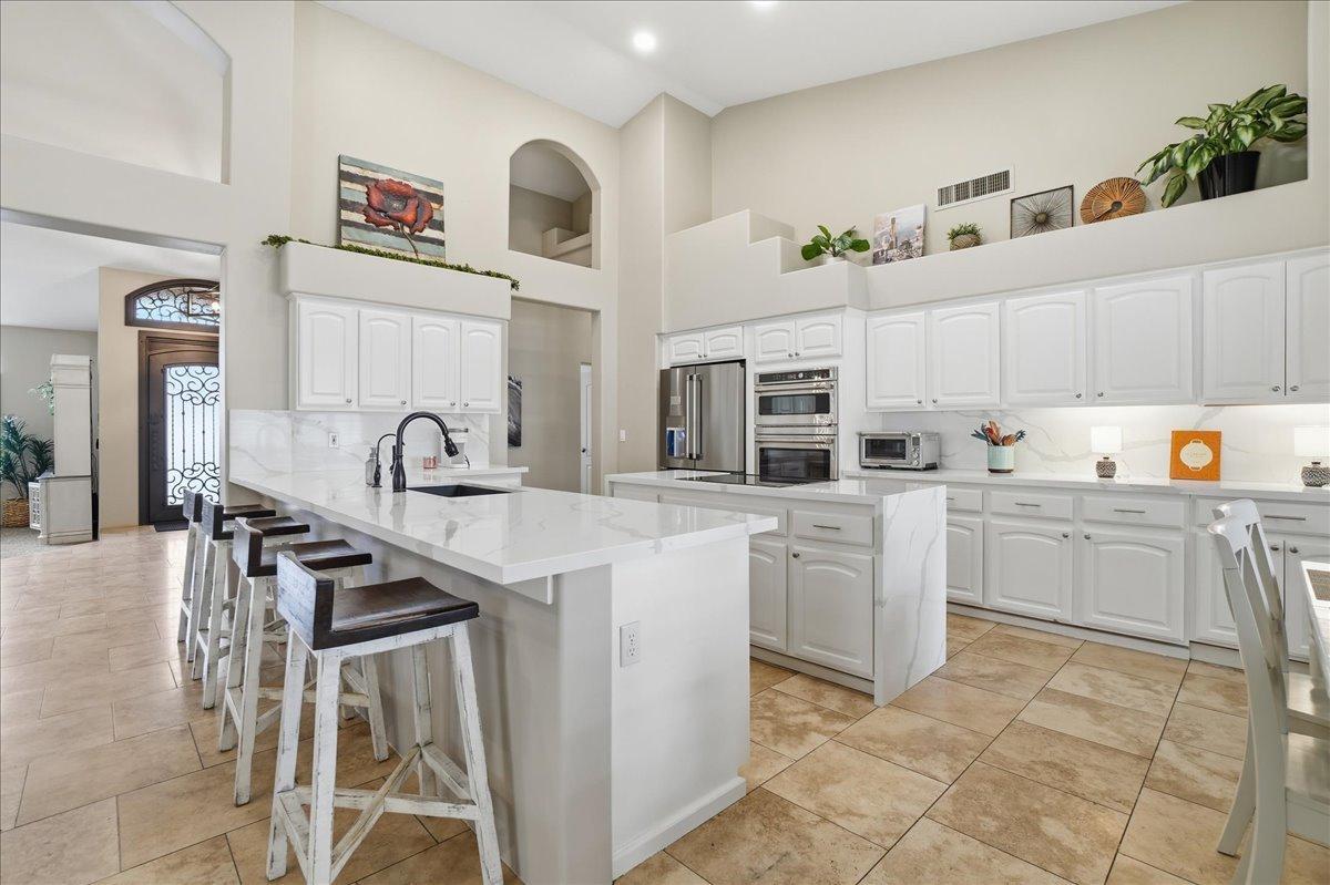 1909 E Coral Tree Drive