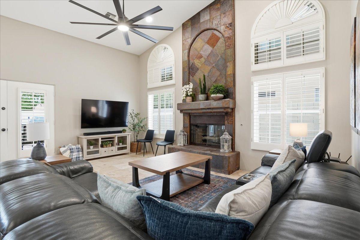 1909 E Coral Tree Drive