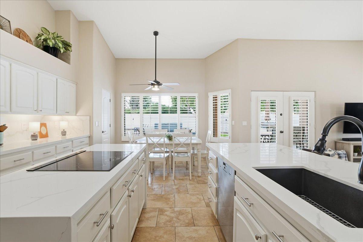 1909 E Coral Tree Drive