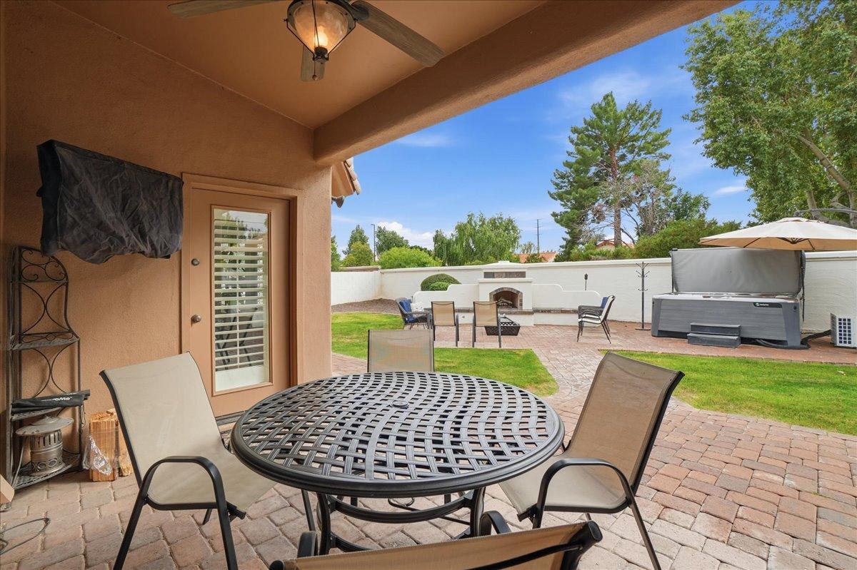 1909 E Coral Tree Drive