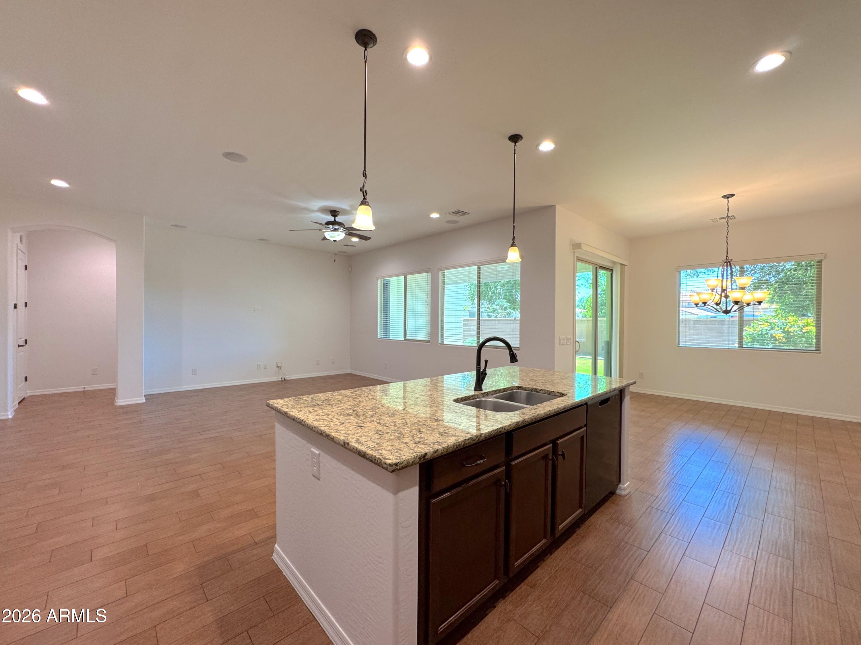 2557 E ORLEANS Drive