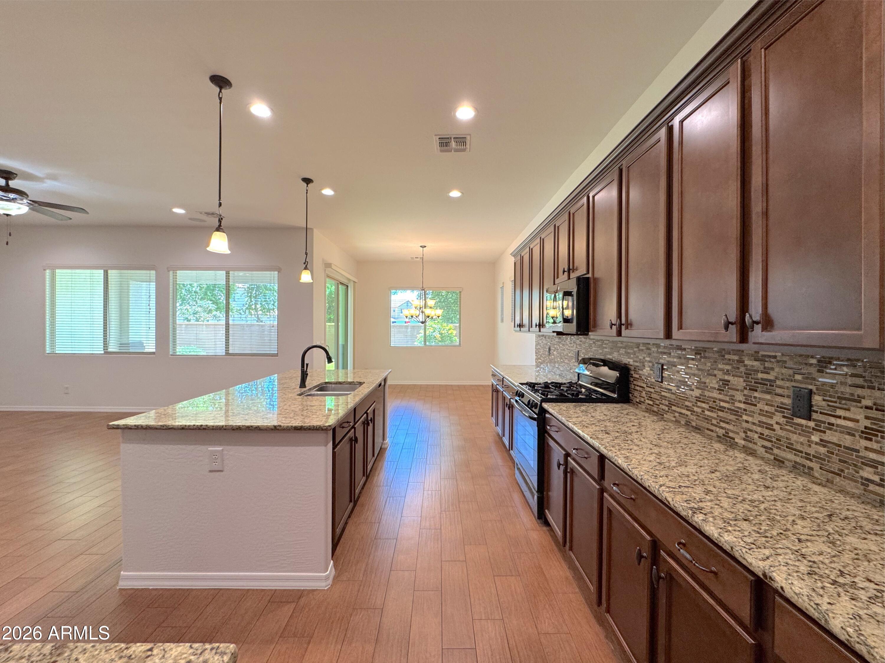 2557 E ORLEANS Drive