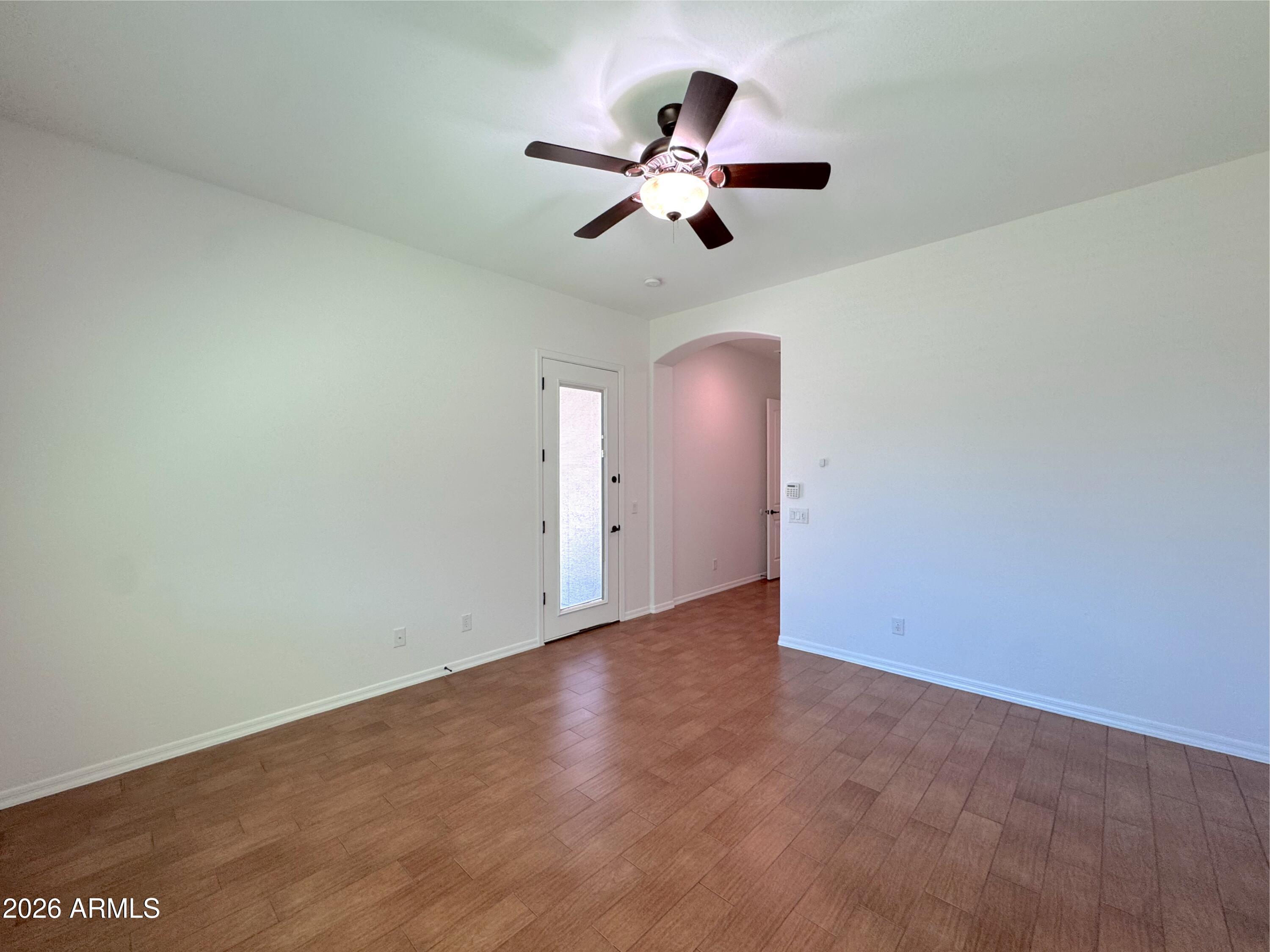 2557 E ORLEANS Drive