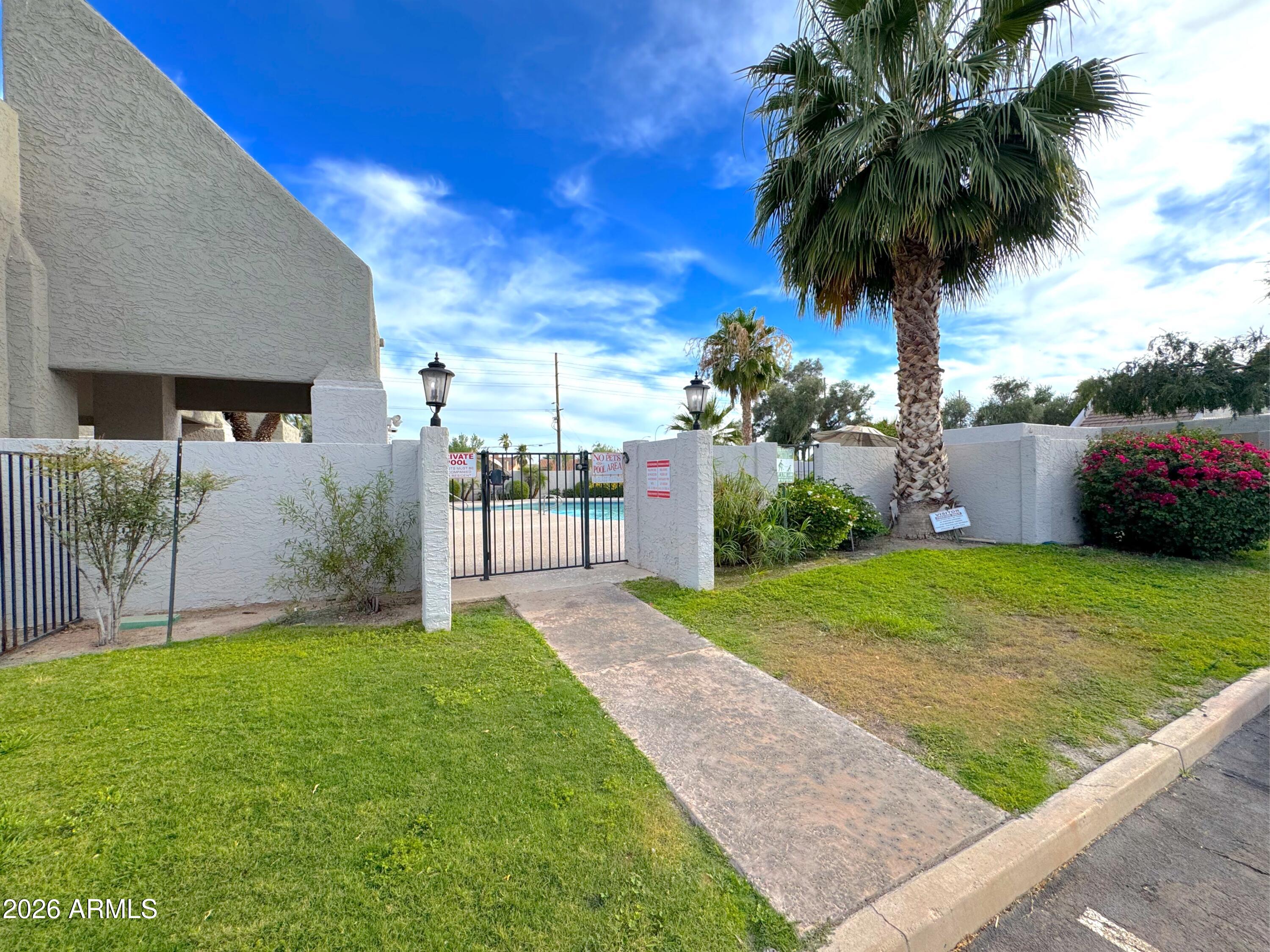 314 E Embassy Street