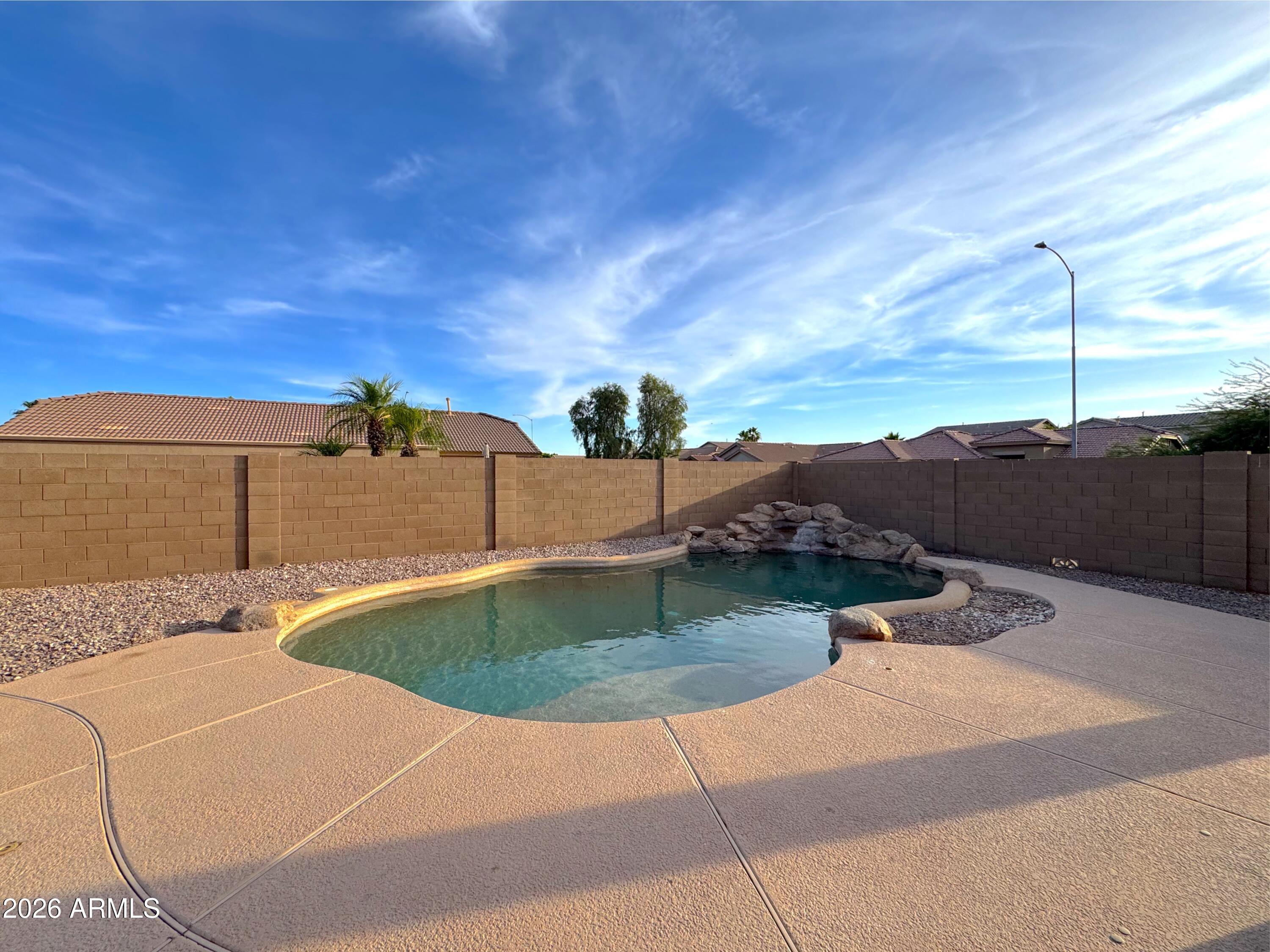8621 E OLLA Avenue