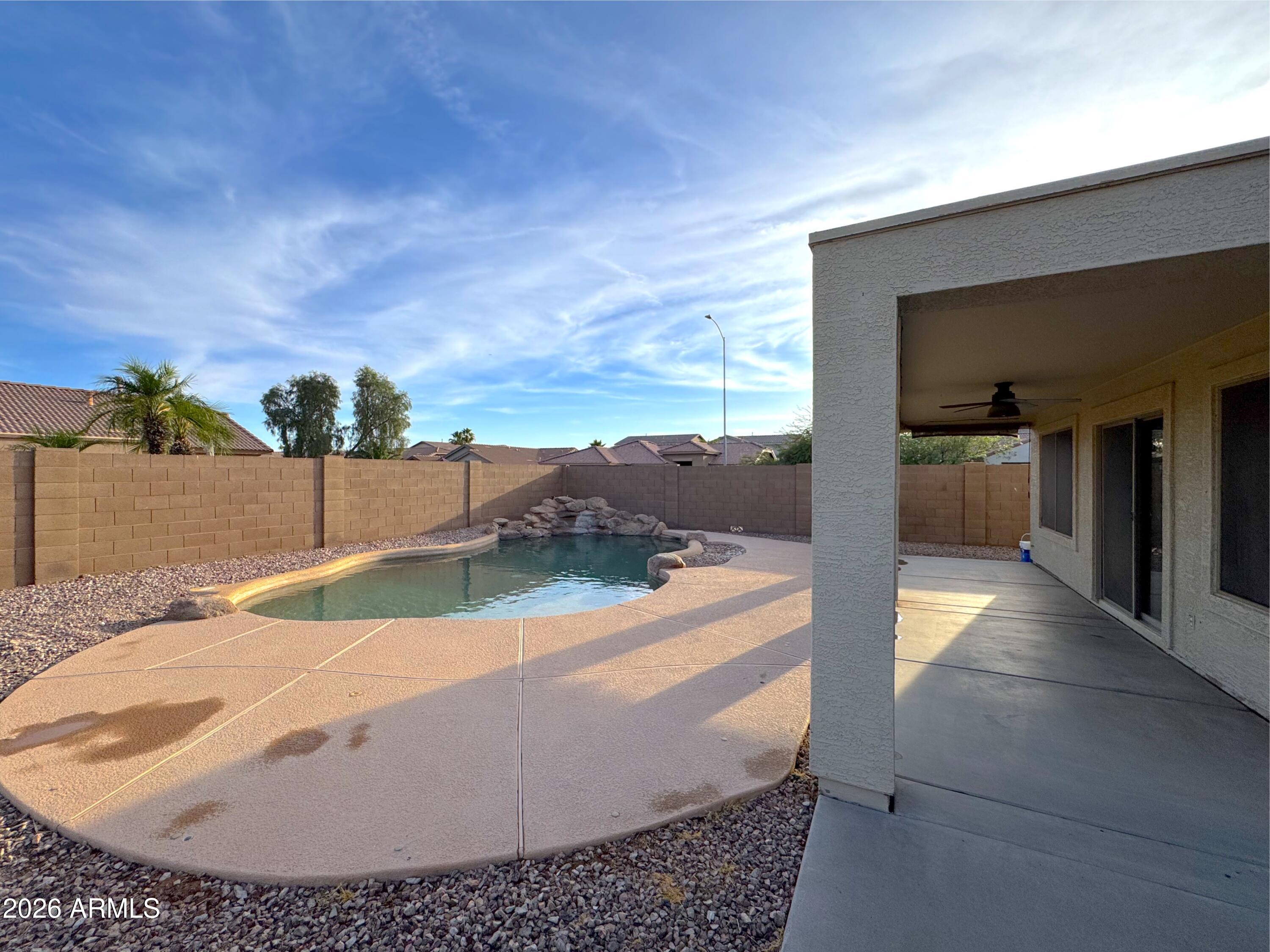 8621 E OLLA Avenue