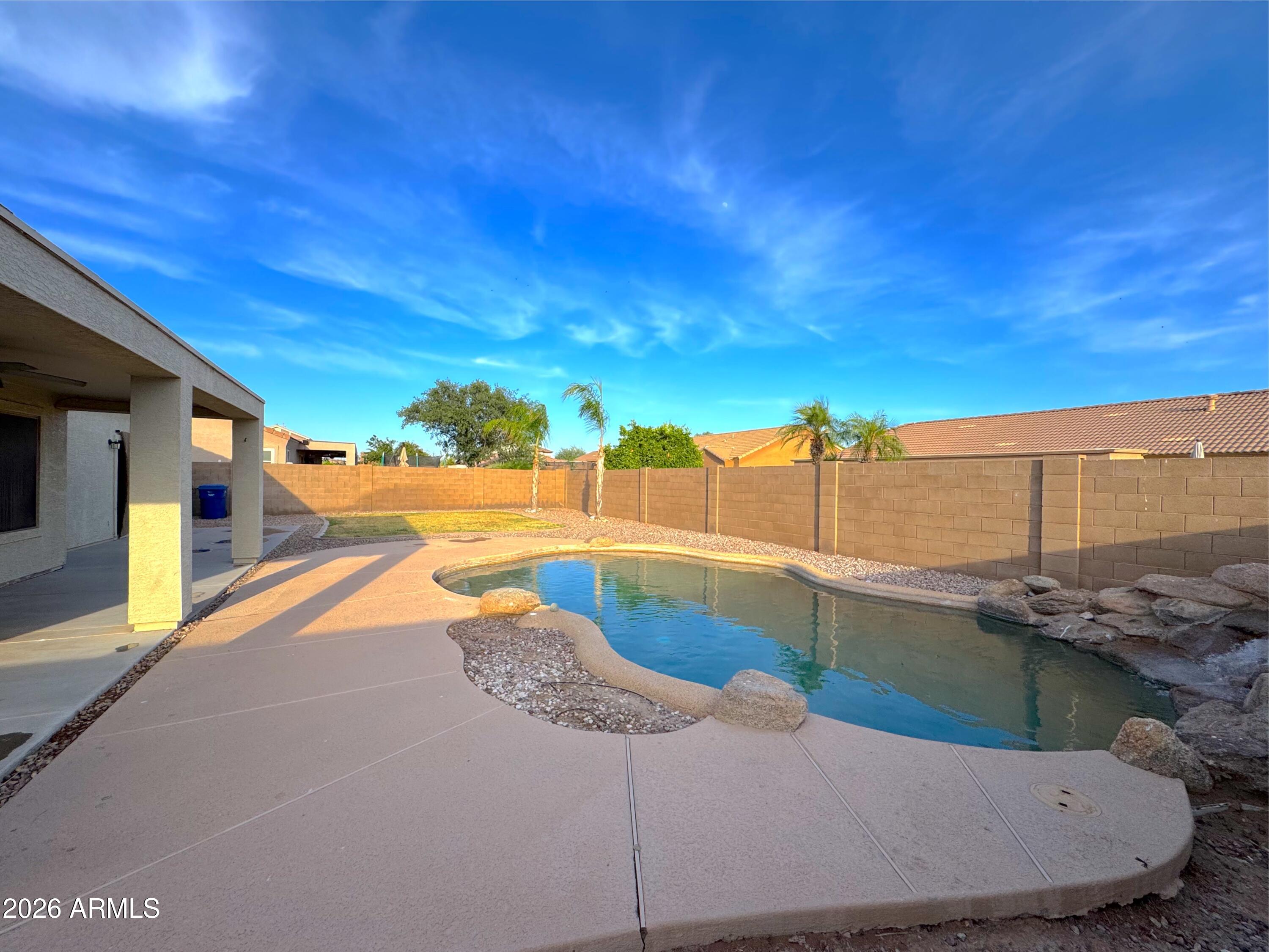 8621 E OLLA Avenue
