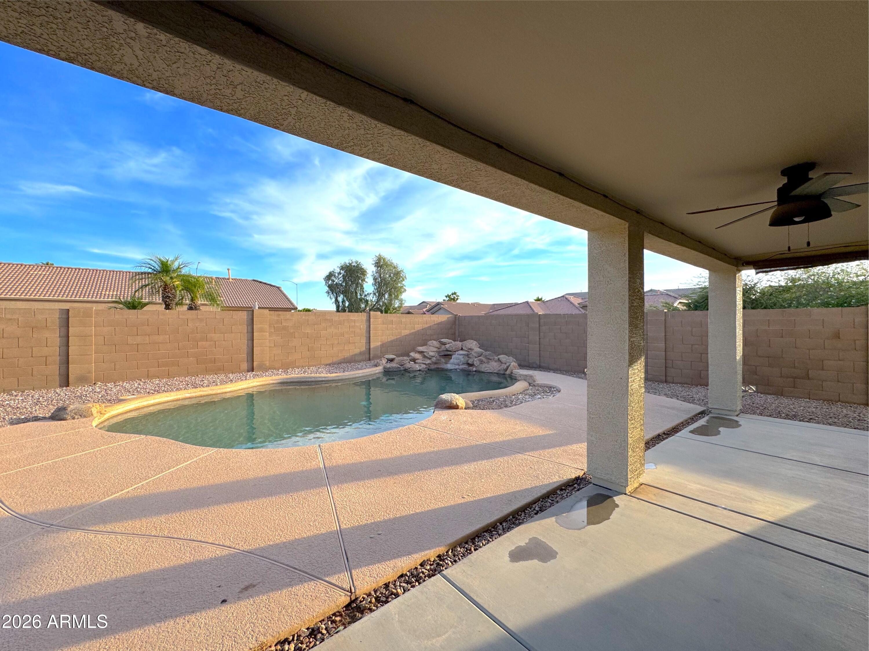 8621 E OLLA Avenue