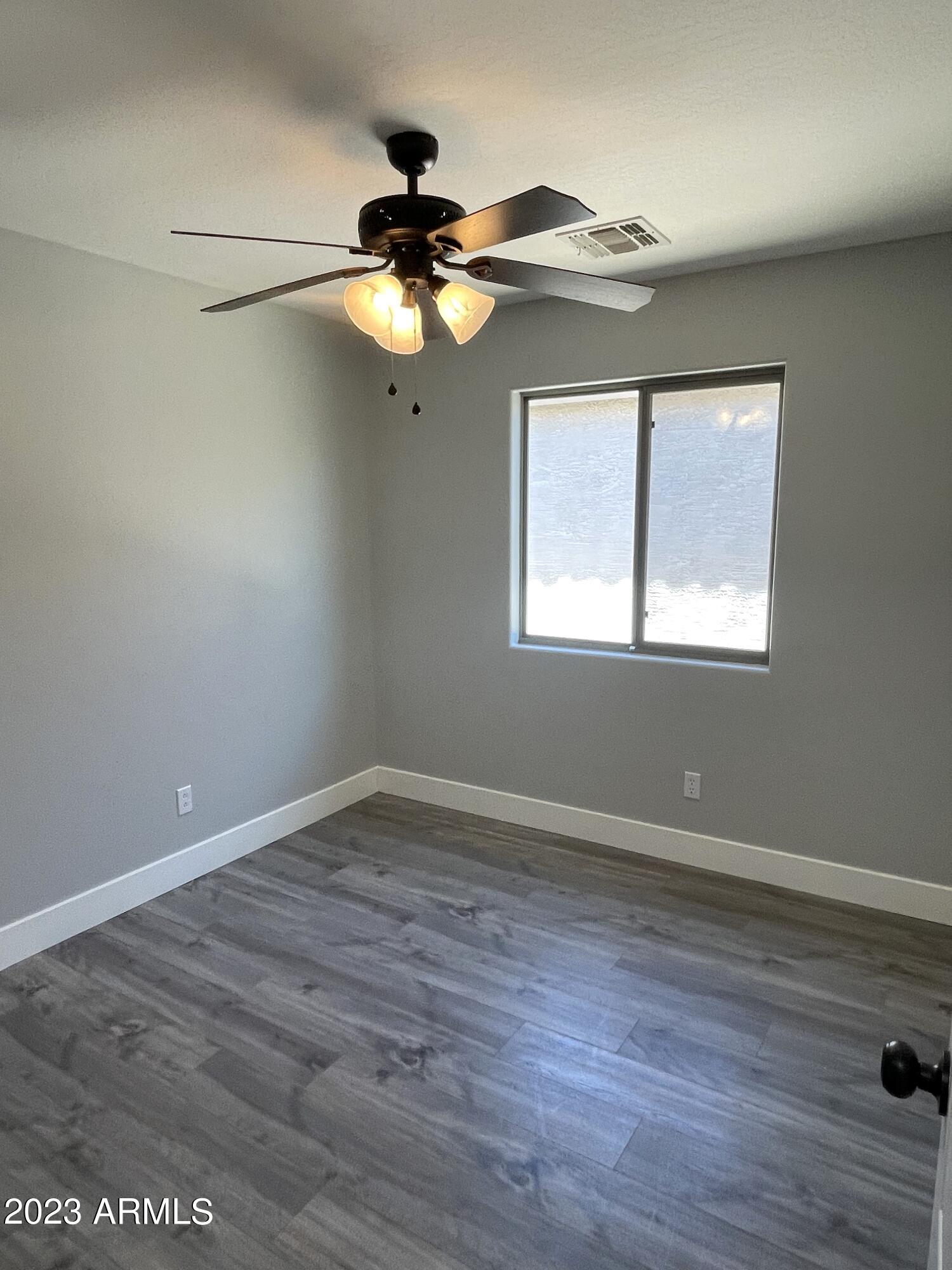 1731 E JEANNE Lane