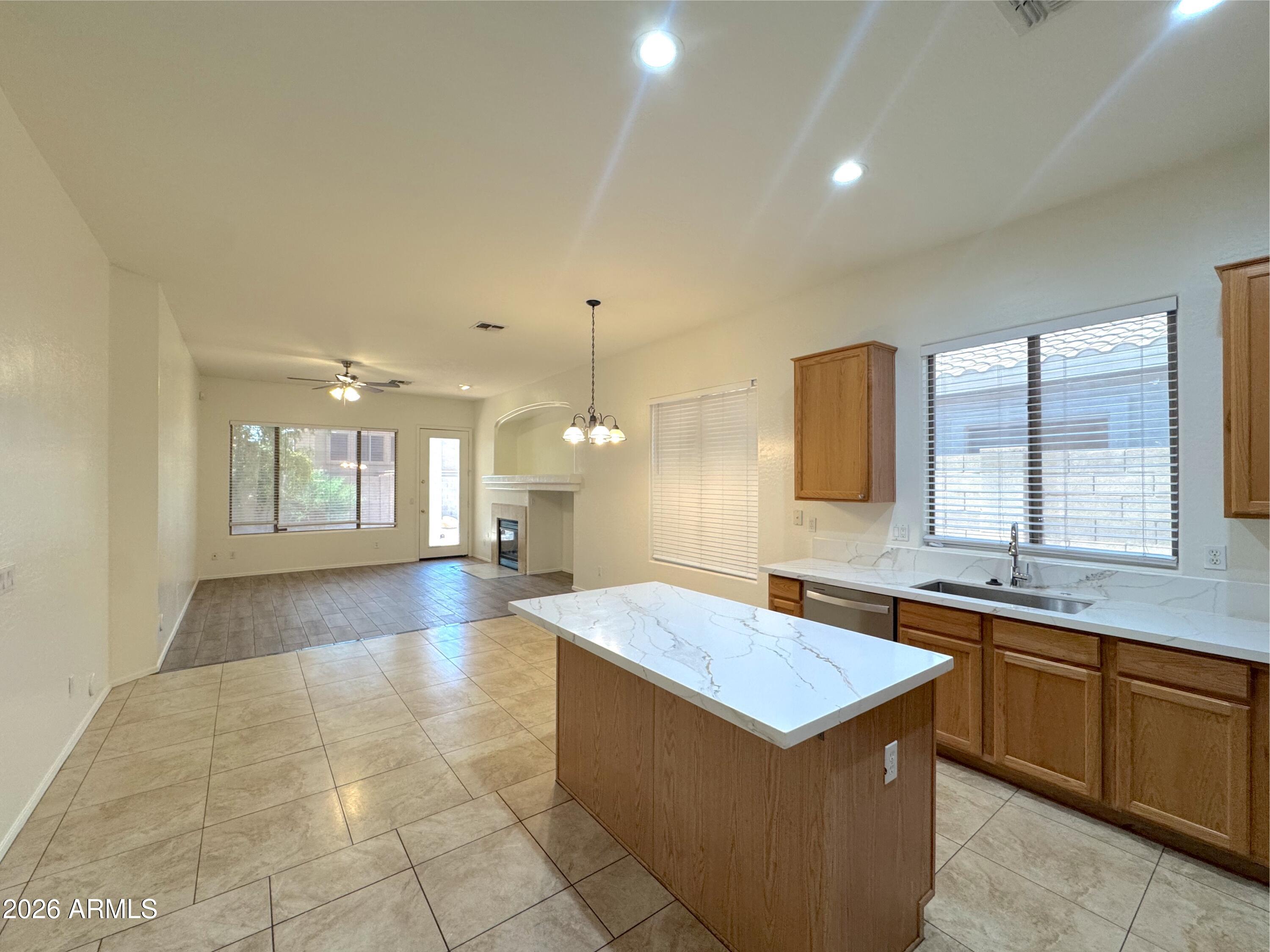 3013 W GLENHAVEN Drive