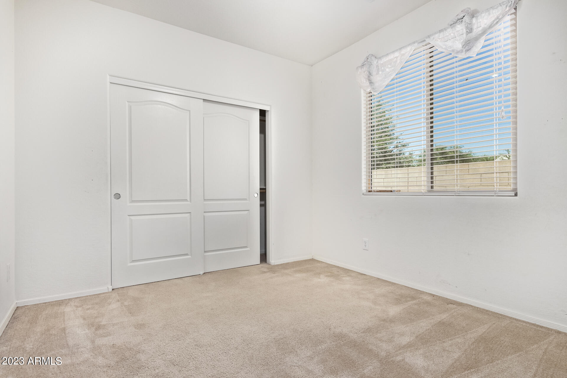 18608 W LUPINE Avenue