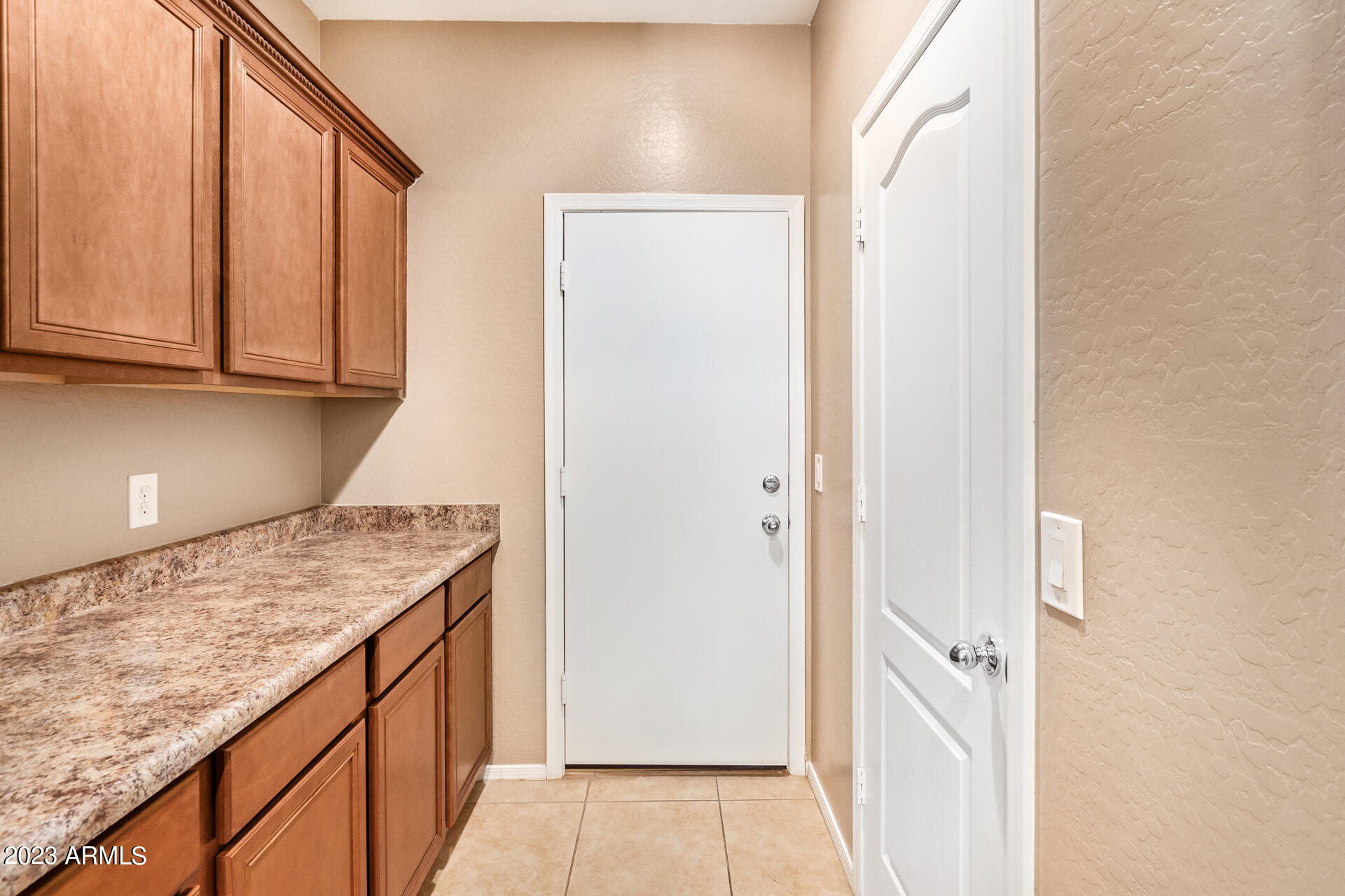 18608 W LUPINE Avenue