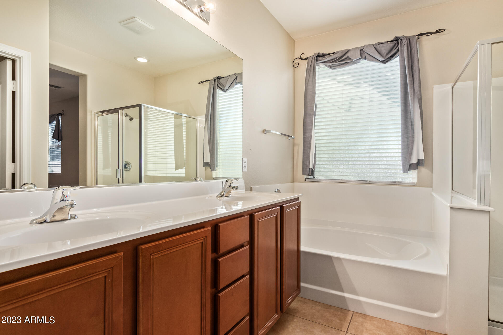 18608 W LUPINE Avenue