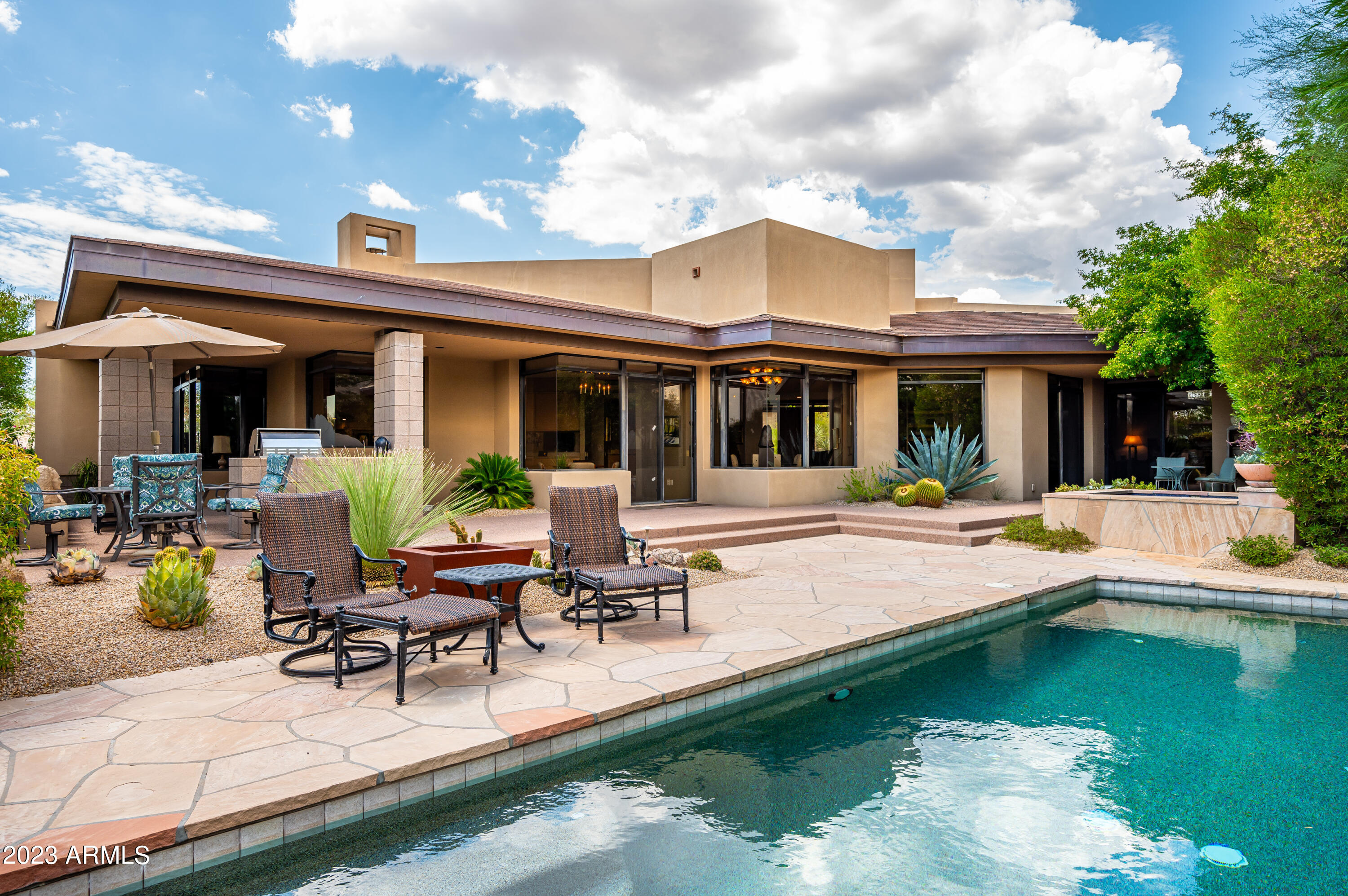 10507 E FERNWOOD Lane