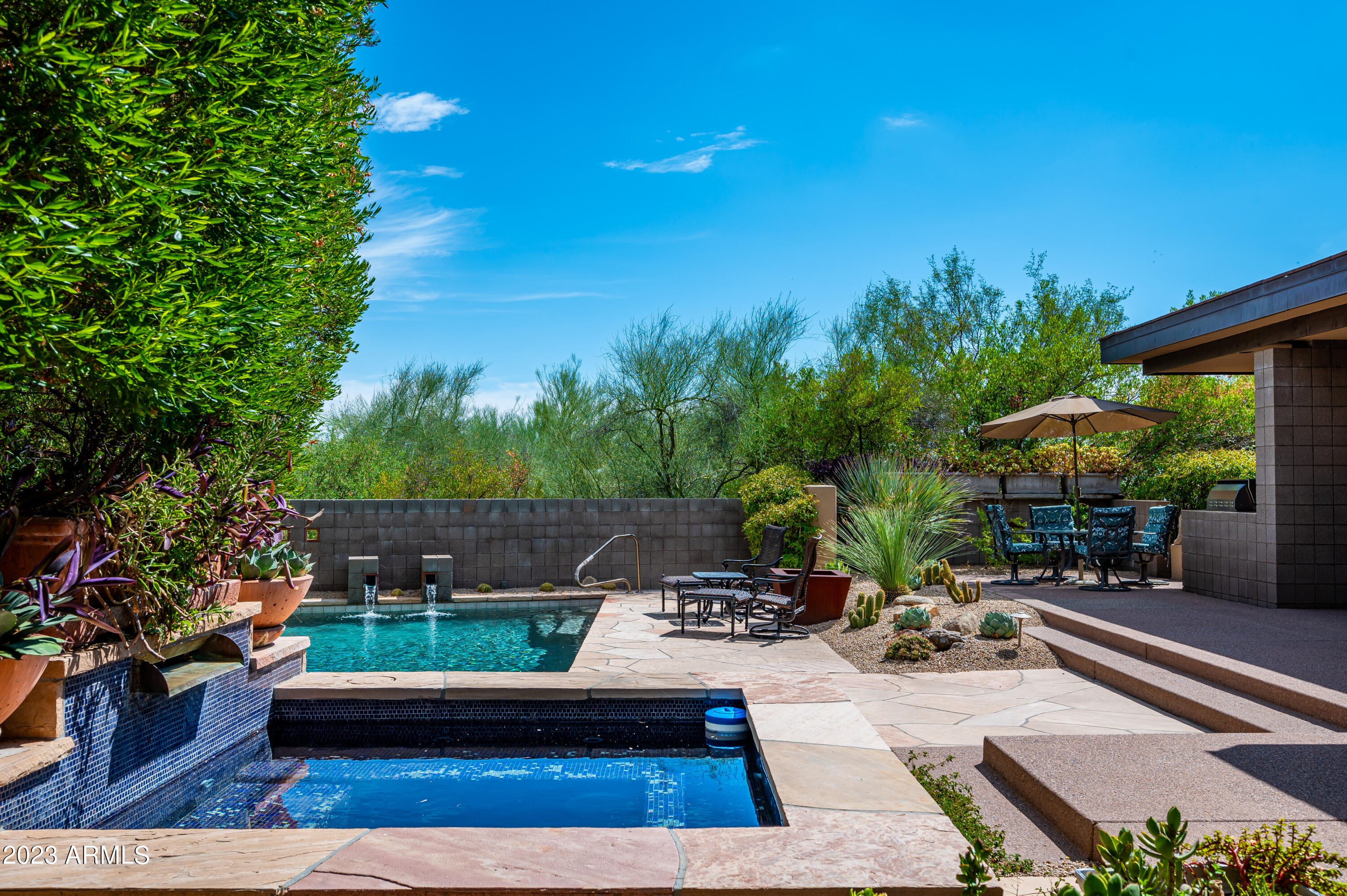 10507 E FERNWOOD Lane