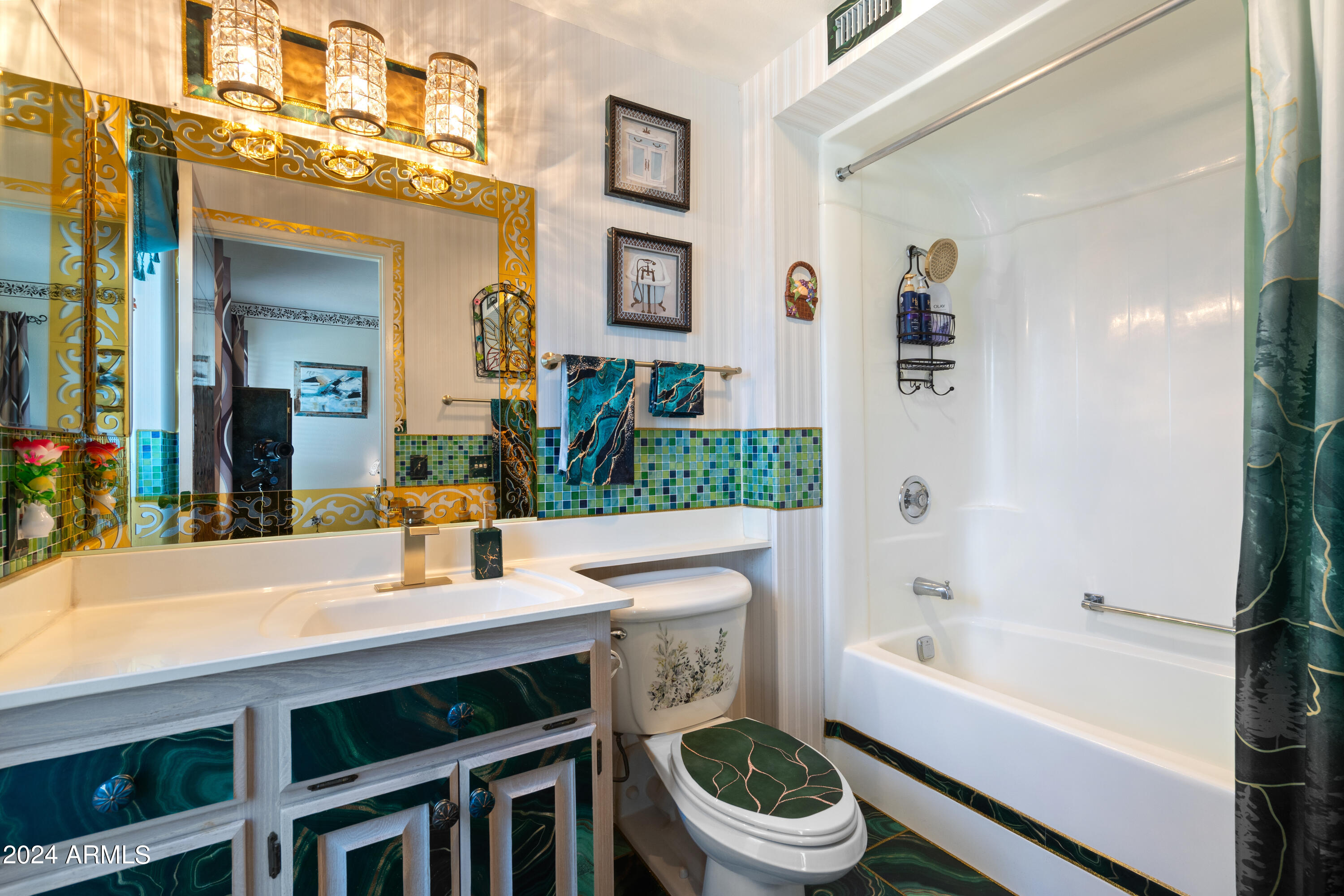 9435 W Newport Drive