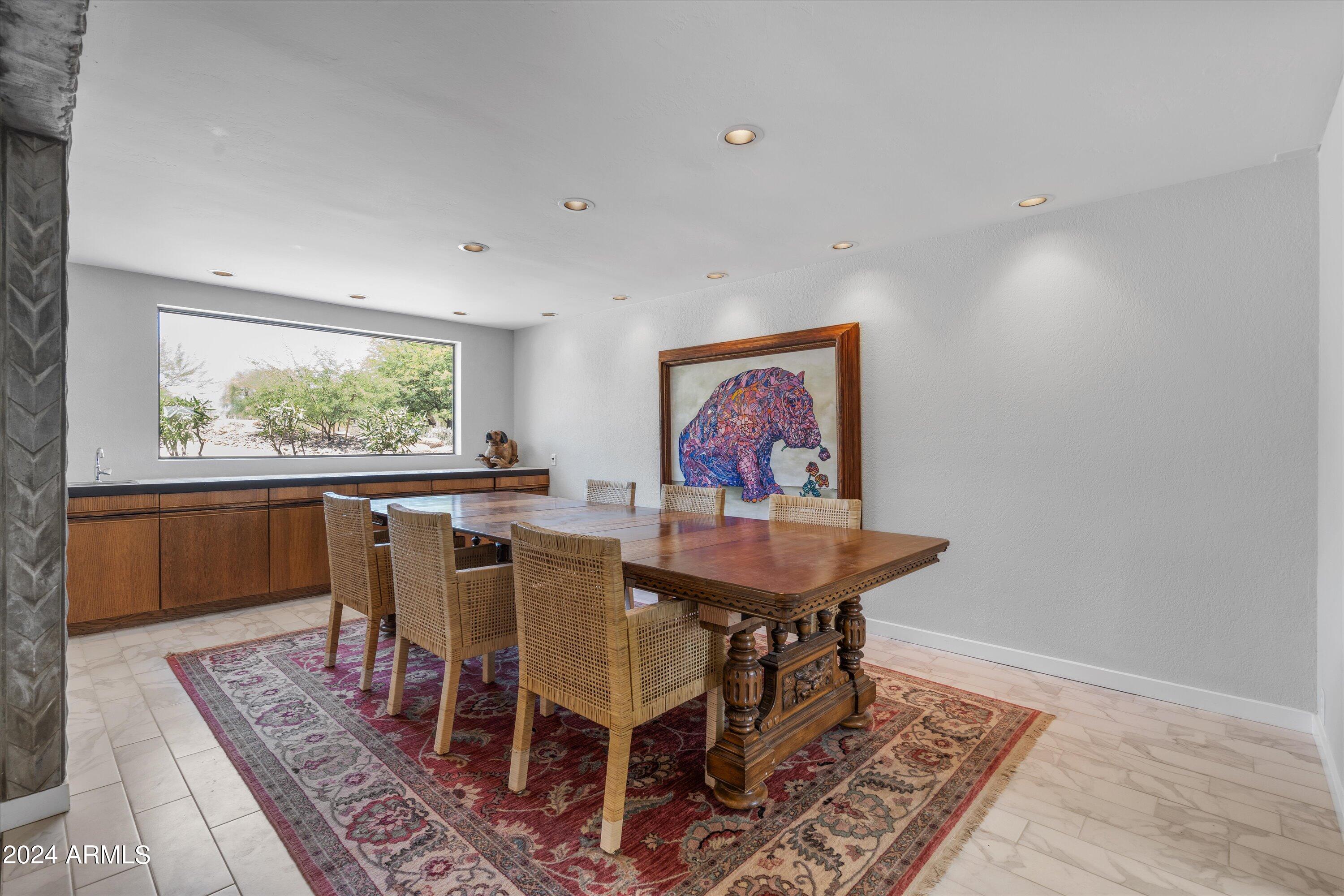 8621 N STARLING Lane