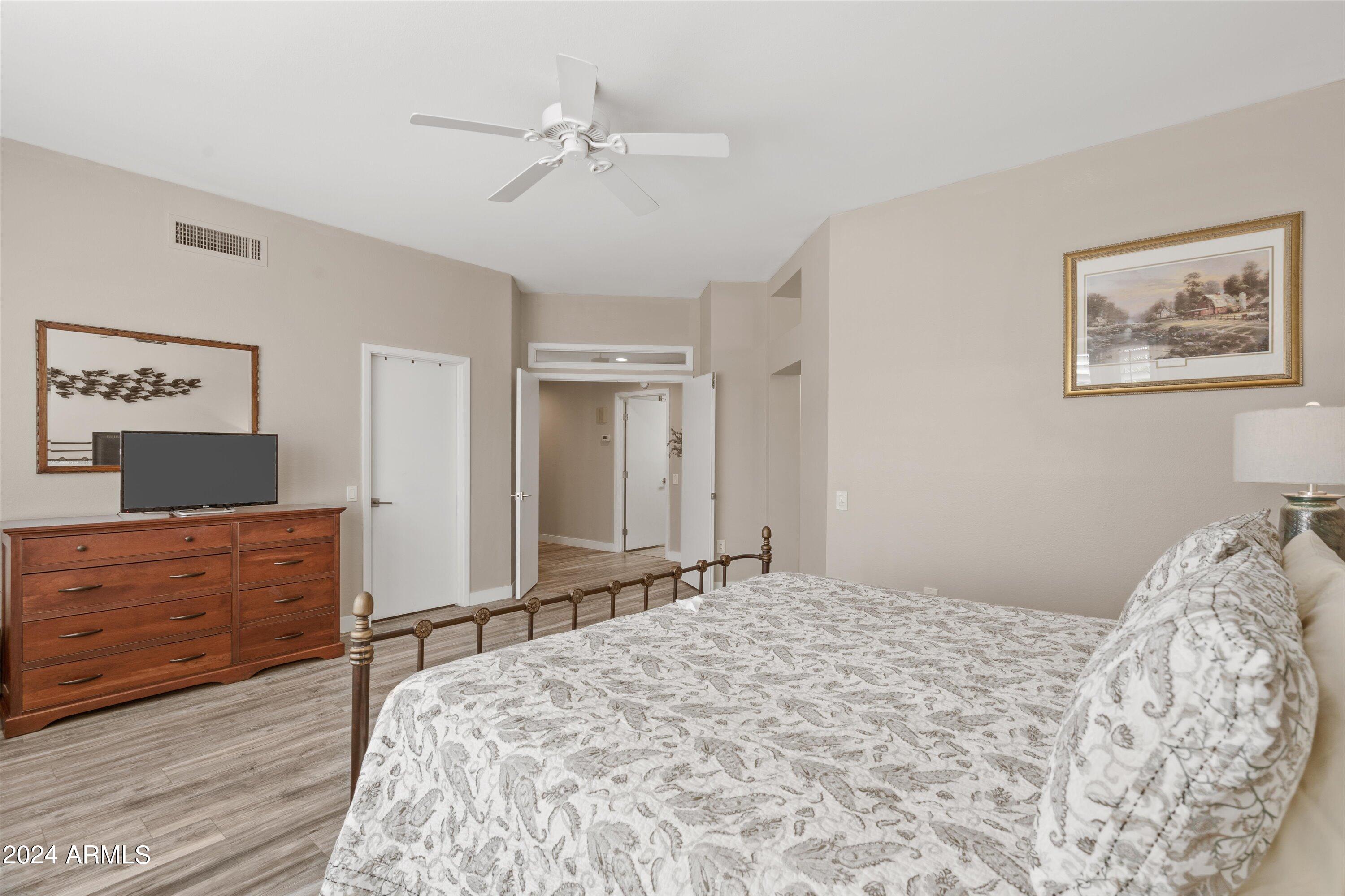 14203 W MEADOWOOD Drive