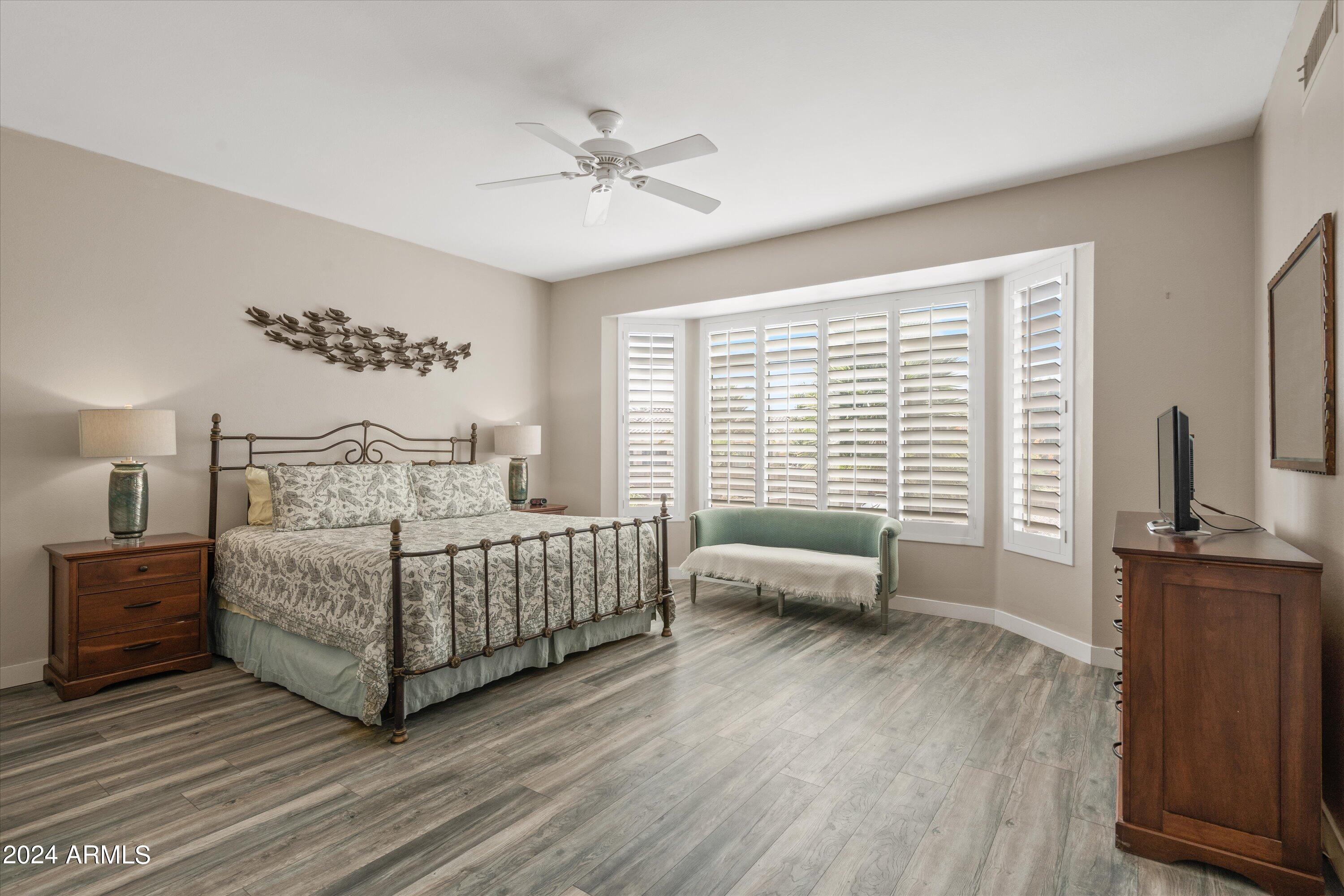 14203 W MEADOWOOD Drive