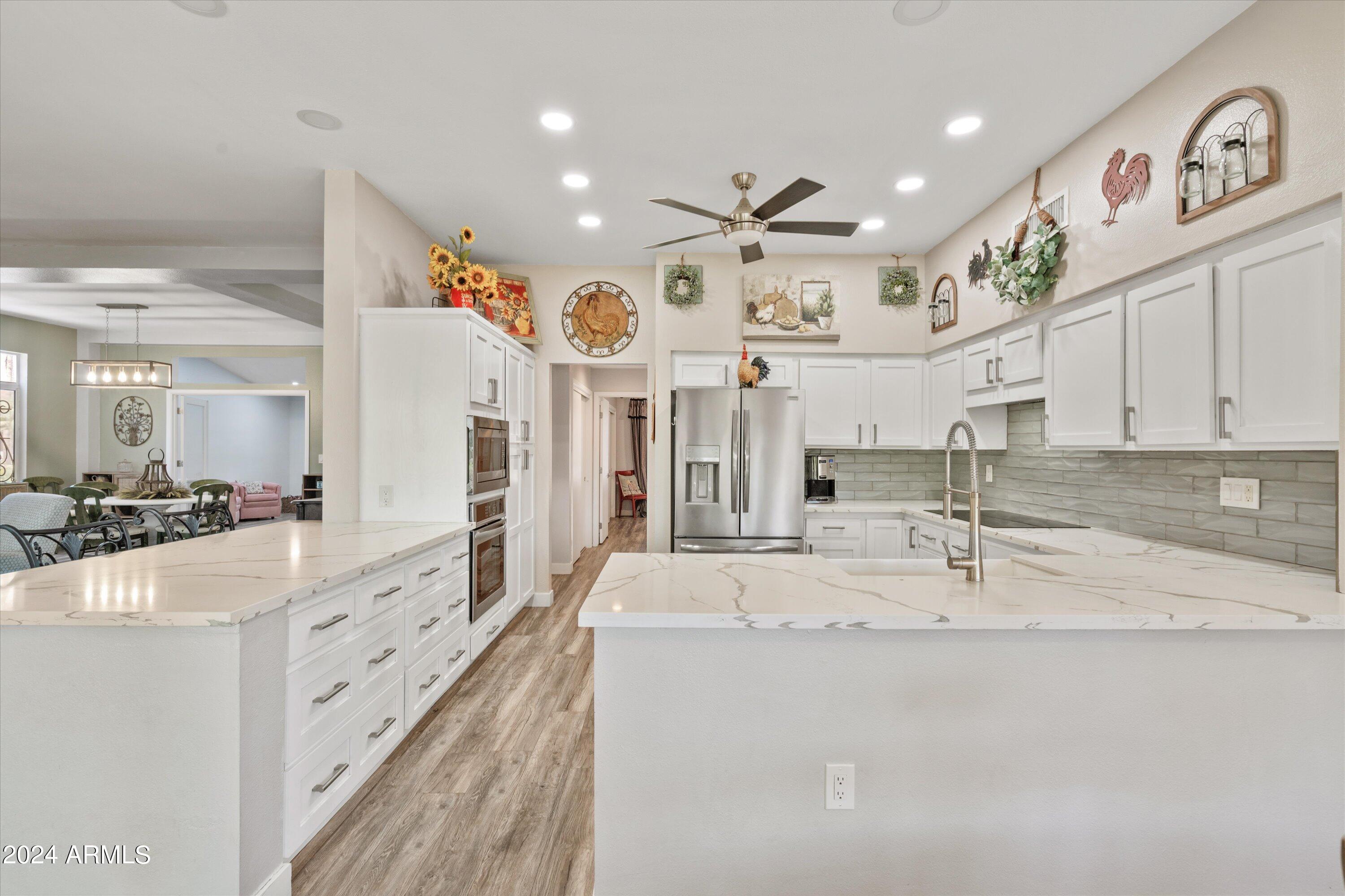 14203 W MEADOWOOD Drive