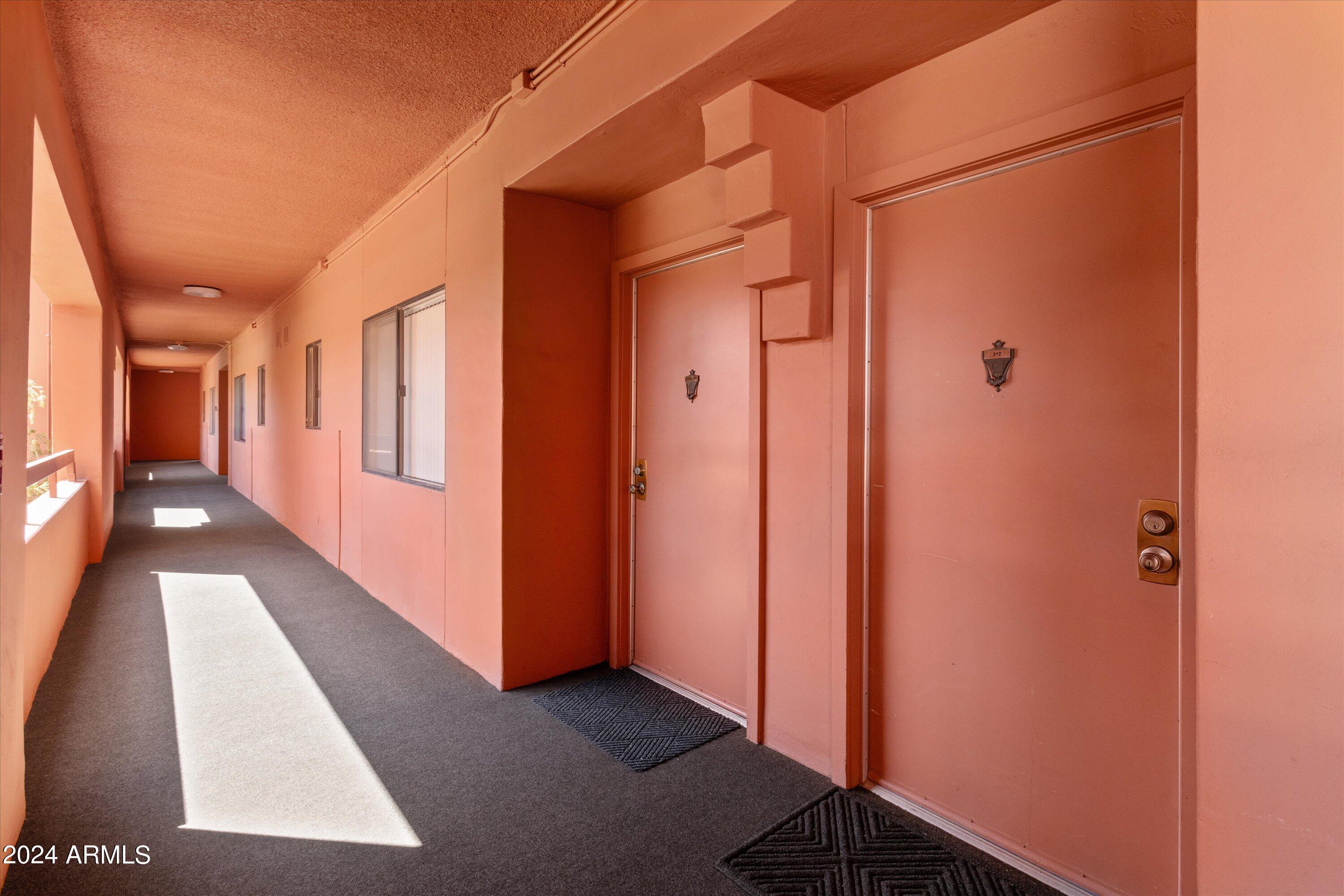 12212 N Paradise Vlg Parkway S, 212