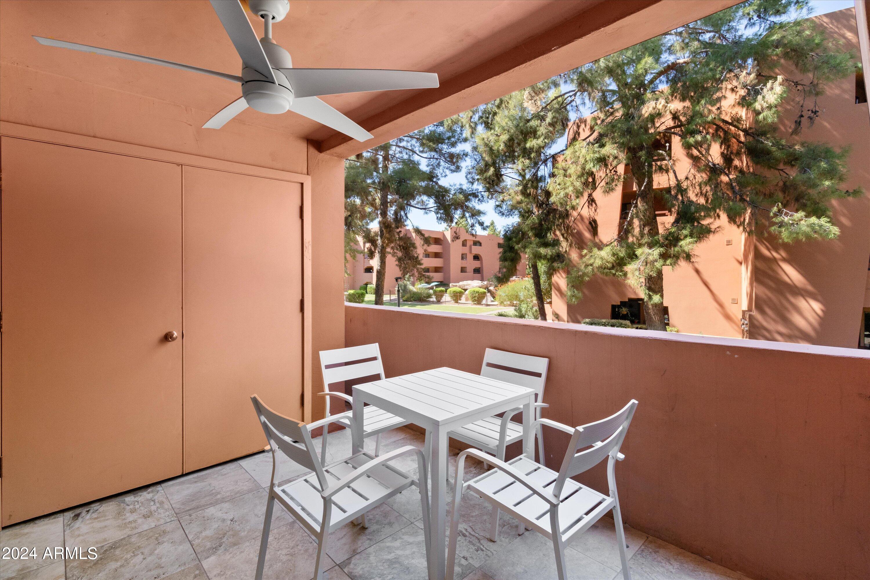 12212 N Paradise Vlg Parkway S, 212