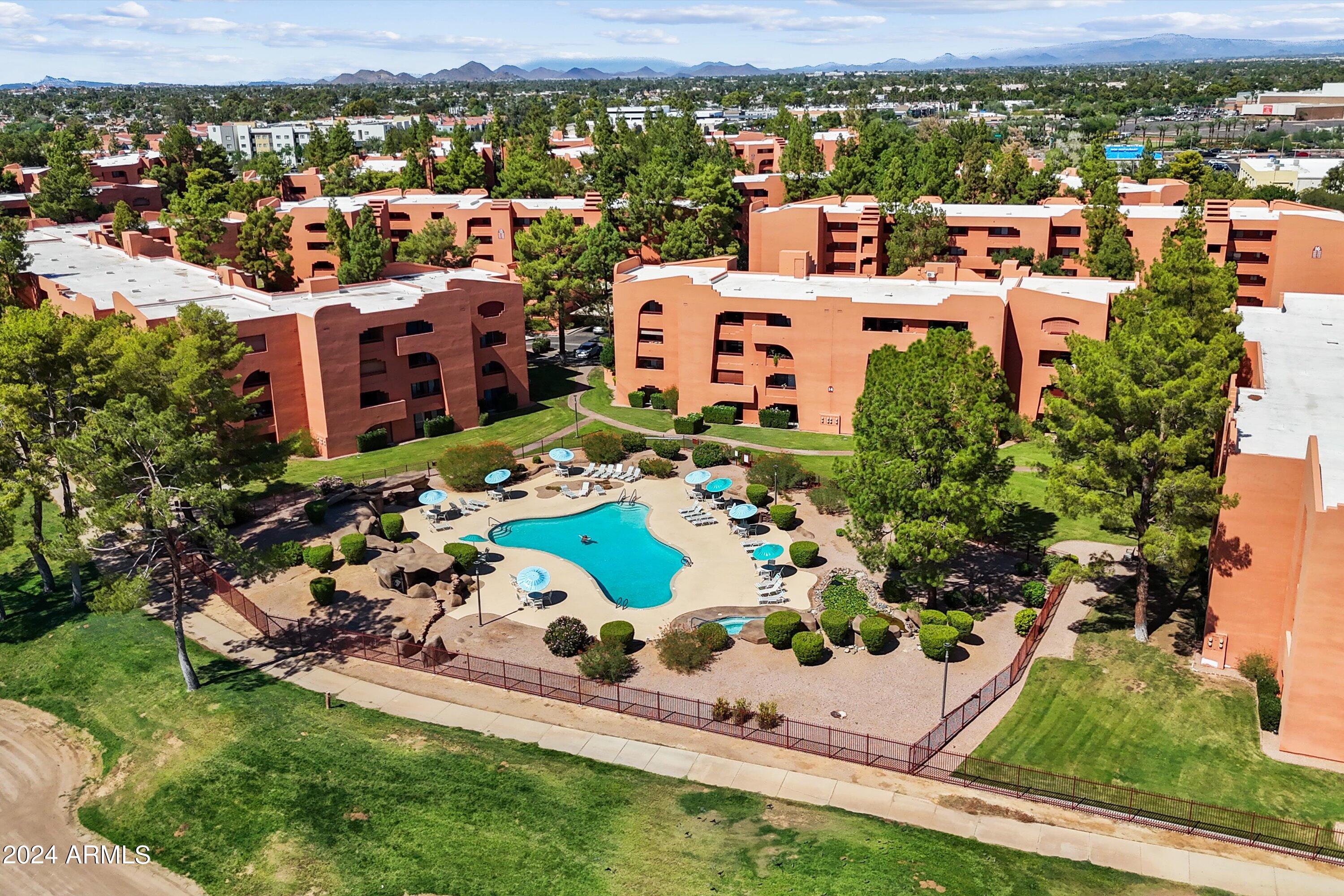 12212 N Paradise Vlg Parkway S, 212