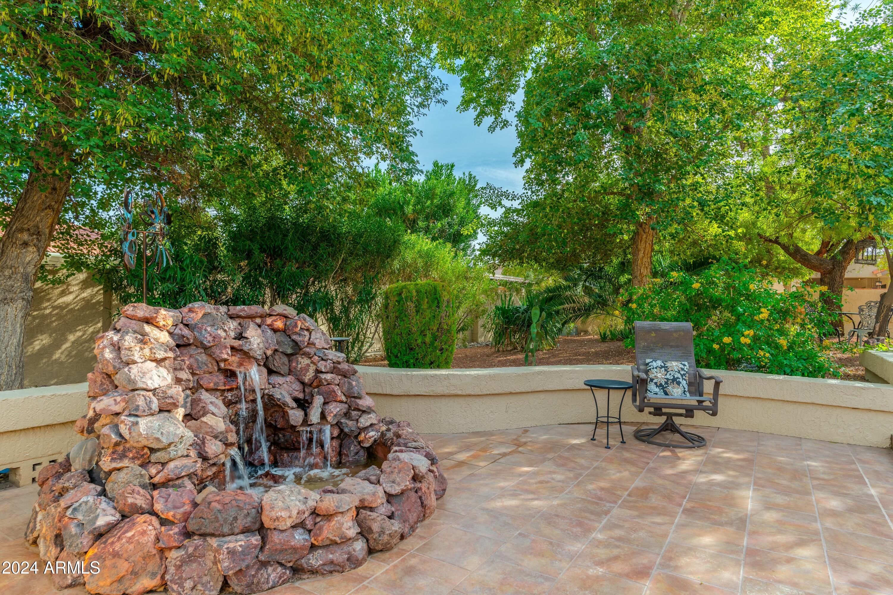21015 N DESERT SANDS Drive